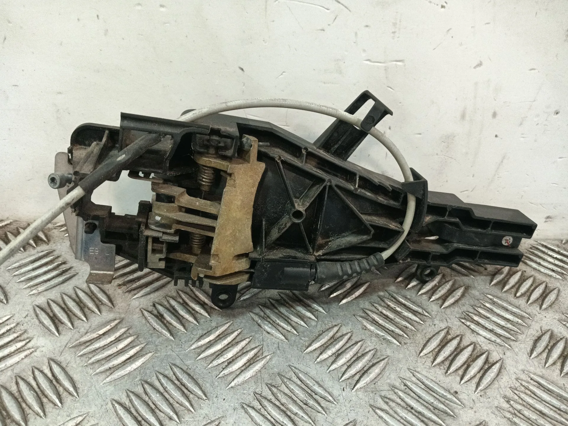 Maneta Exterior Delantera Izquierda para Bmw 3 (E90)