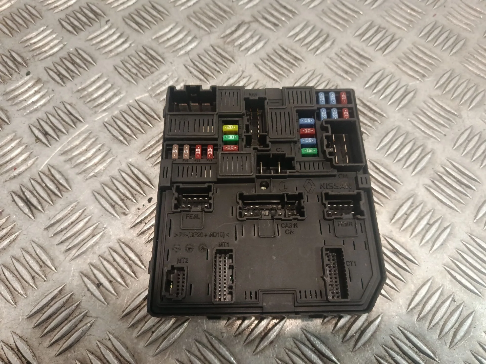 Caja Reles / Fusibles para Renault Kadjar (Ha_, Hl_)