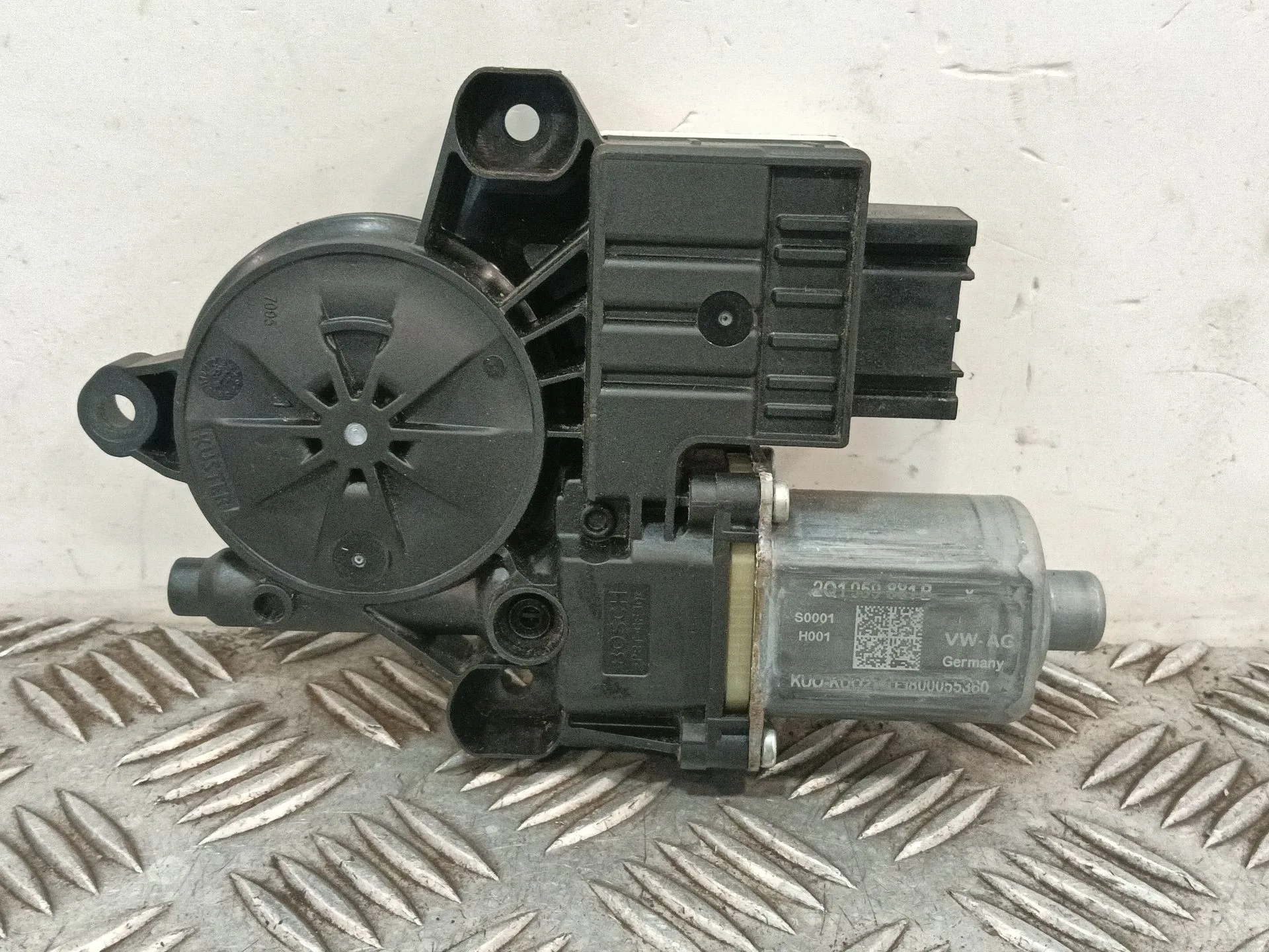 Motor Elevalunas Delantero Izquierdo para Seat Ibiza (Kj1)