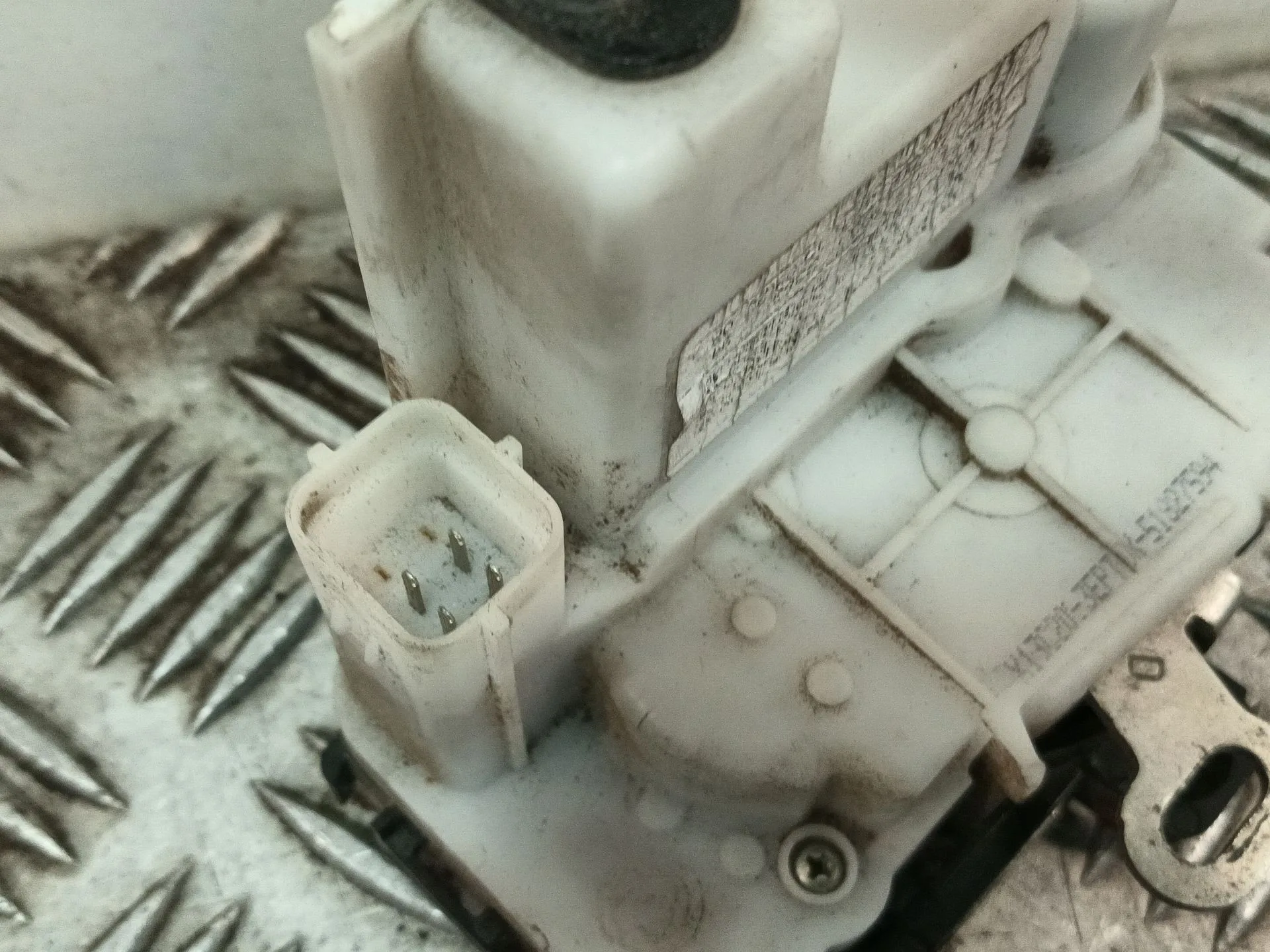 Cerradura Puerta Delantera Derecha para Fiat Nuova 500 (150)
