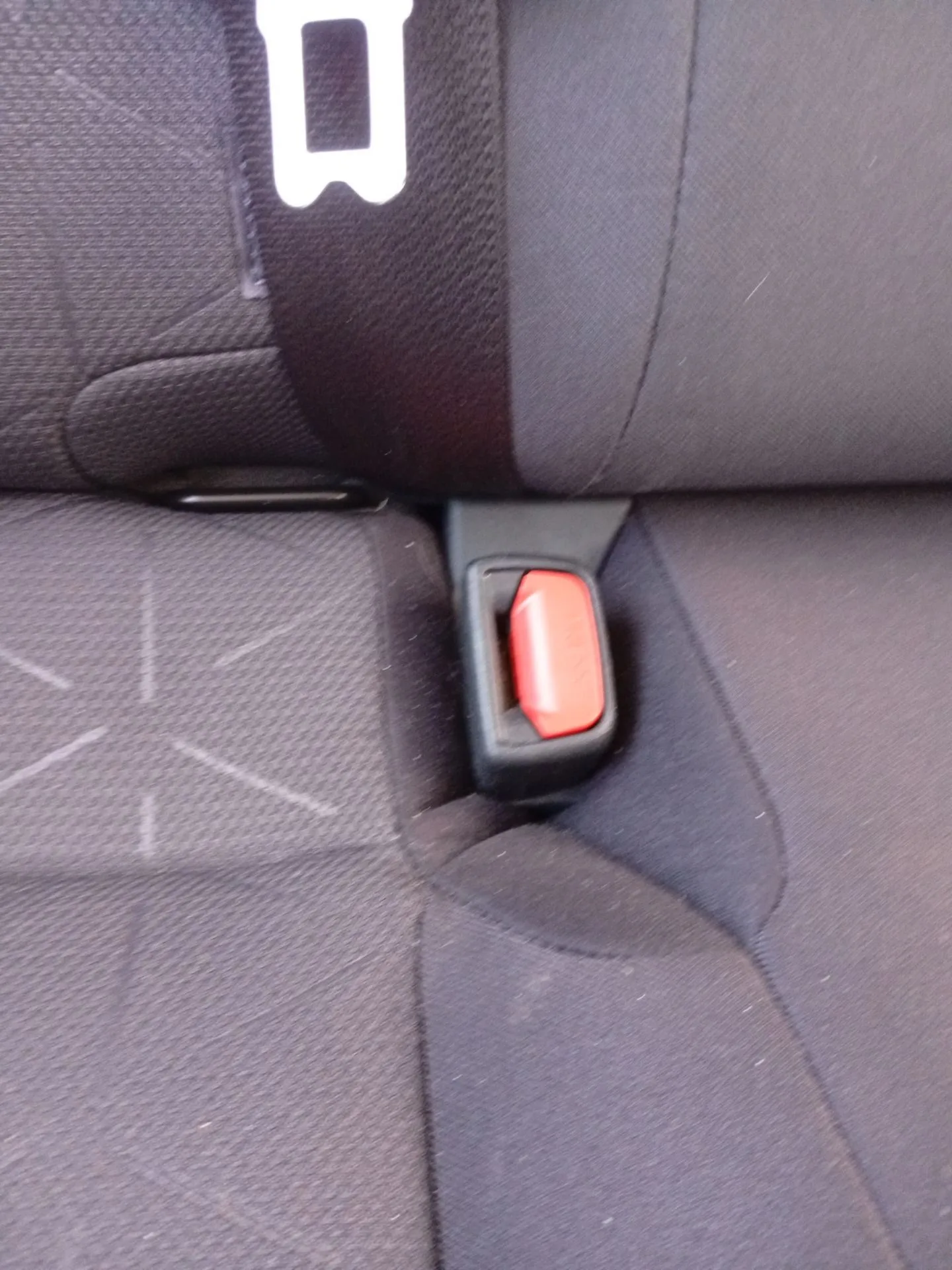 Enganche Cinturon Trasero Derecho para Toyota Rav 4 V (_A5_, _H5_)