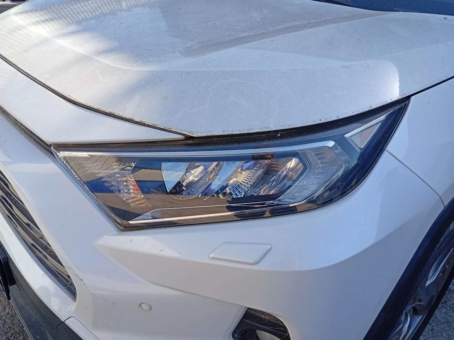 Faro Izquierdo para Toyota Rav 4 V (_A5_, _H5_)