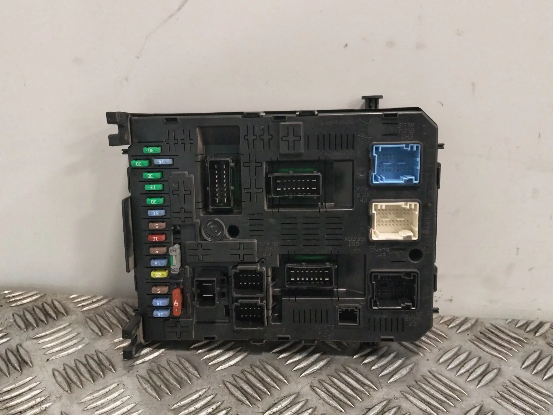 Caja Reles / Fusibles para Citroën Berlingo Multispace (B9)