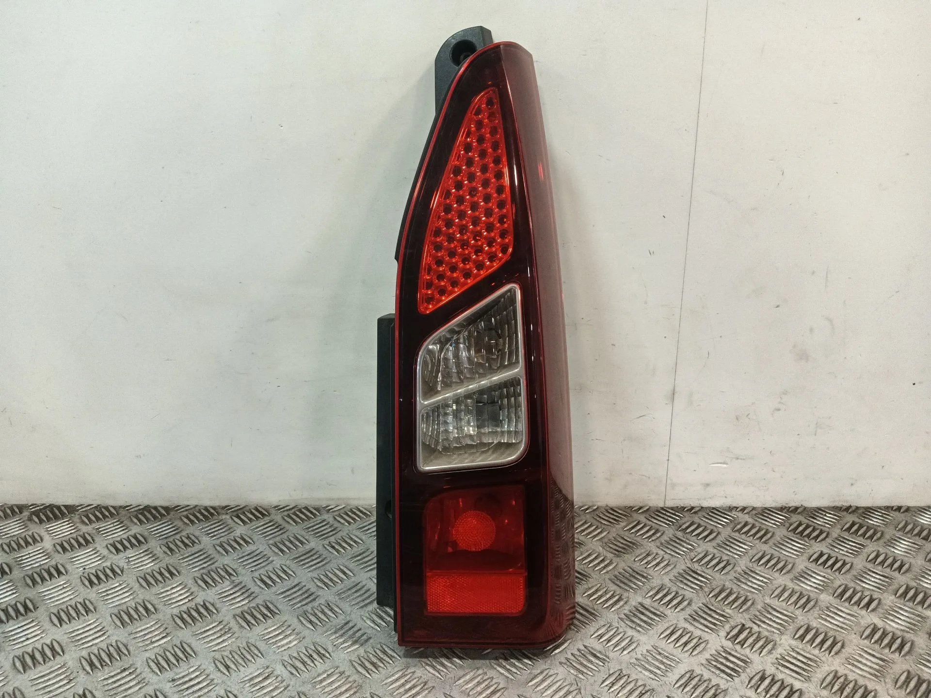 Piloto Trasero Derecho para Citroën Berlingo Multispace (B9)