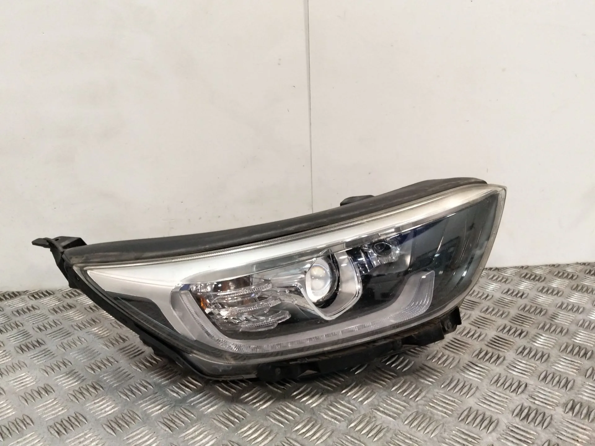 Faro Derecho para Kia Stonic (Yb)