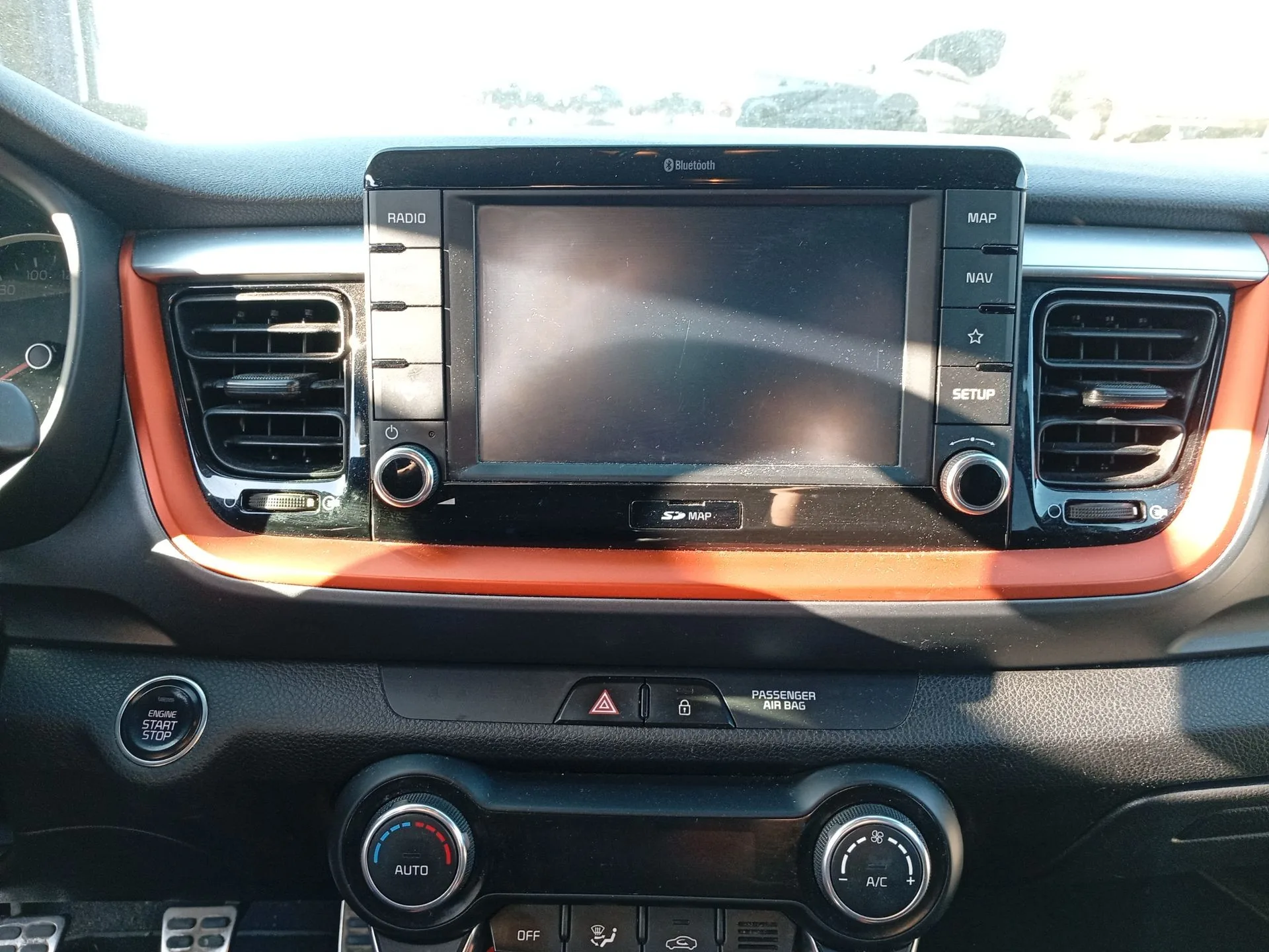 Pantalla / Mando Multifuncion para Kia Stonic (Yb)