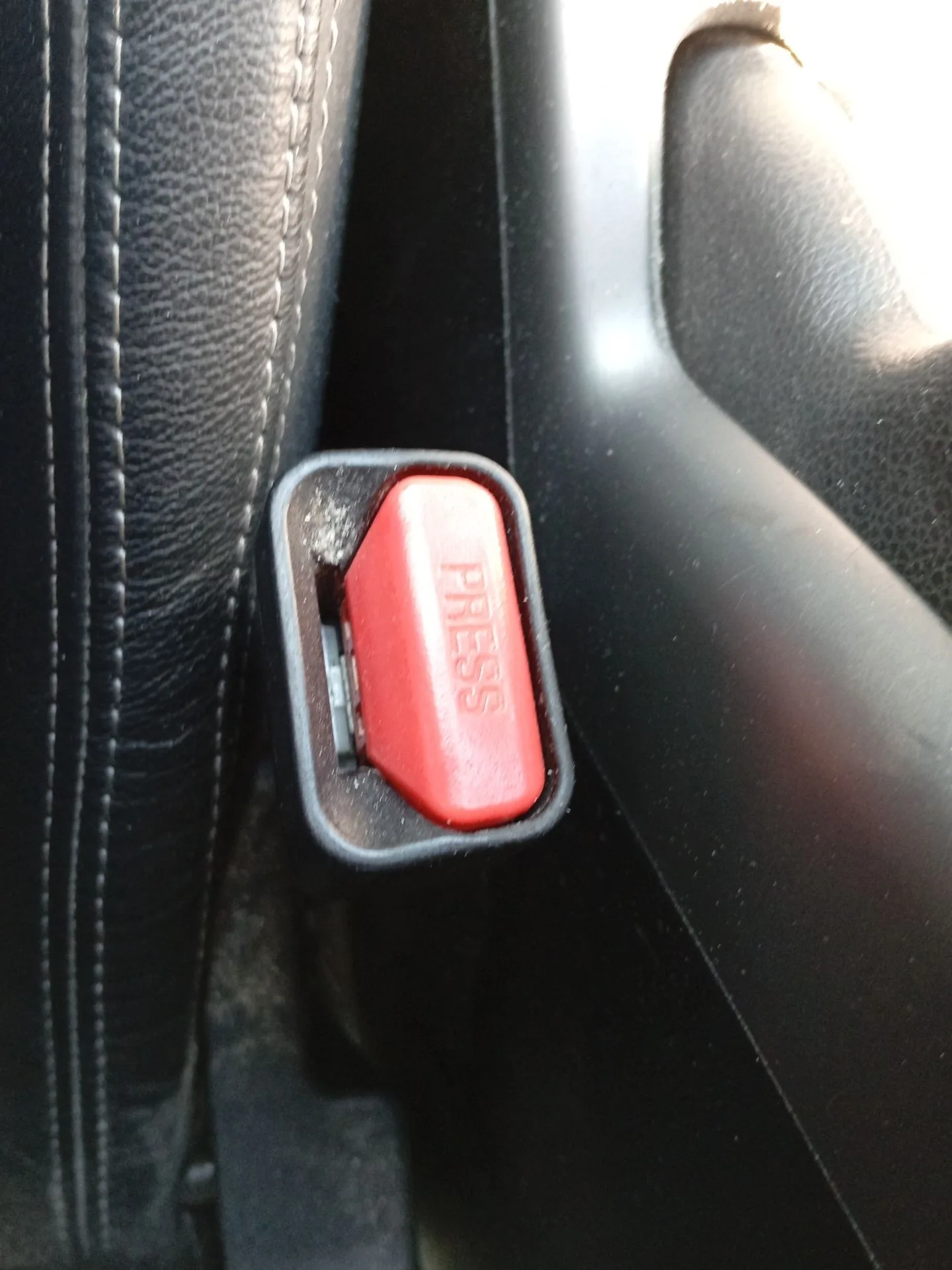 Enganche Cinturon Delantero Izquierdo para Kia Sportage Iii (Sl)