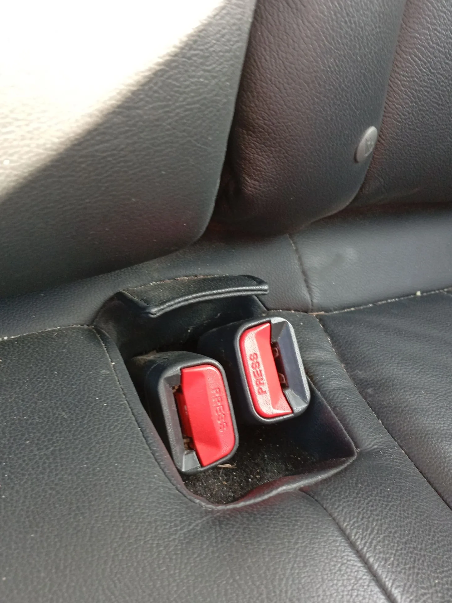 Enganche Cinturon Trasero Izquierdo para Kia Sportage Iii (Sl)