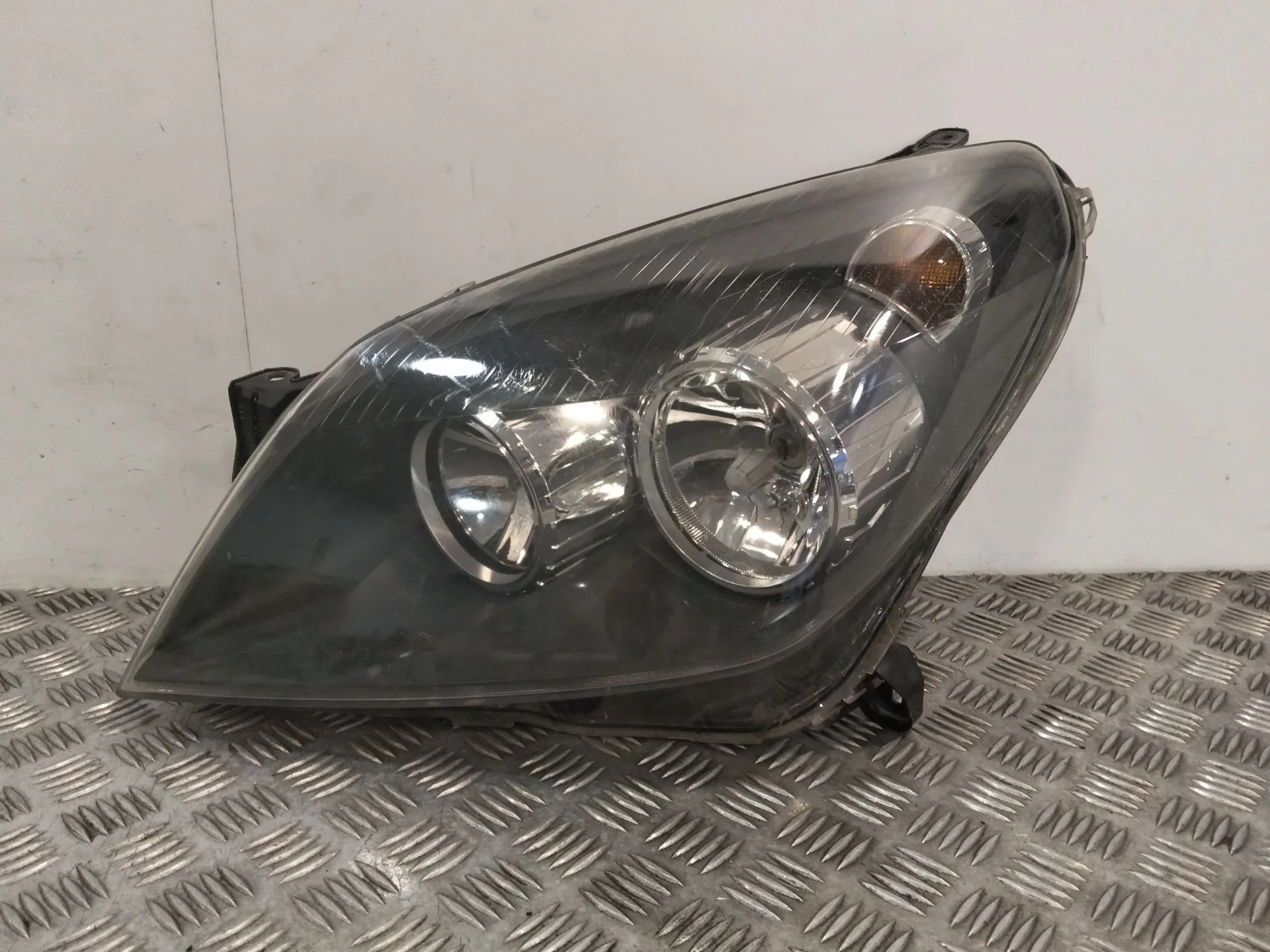 Faro Izquierdo para Opel Astra H Gtc (A04)