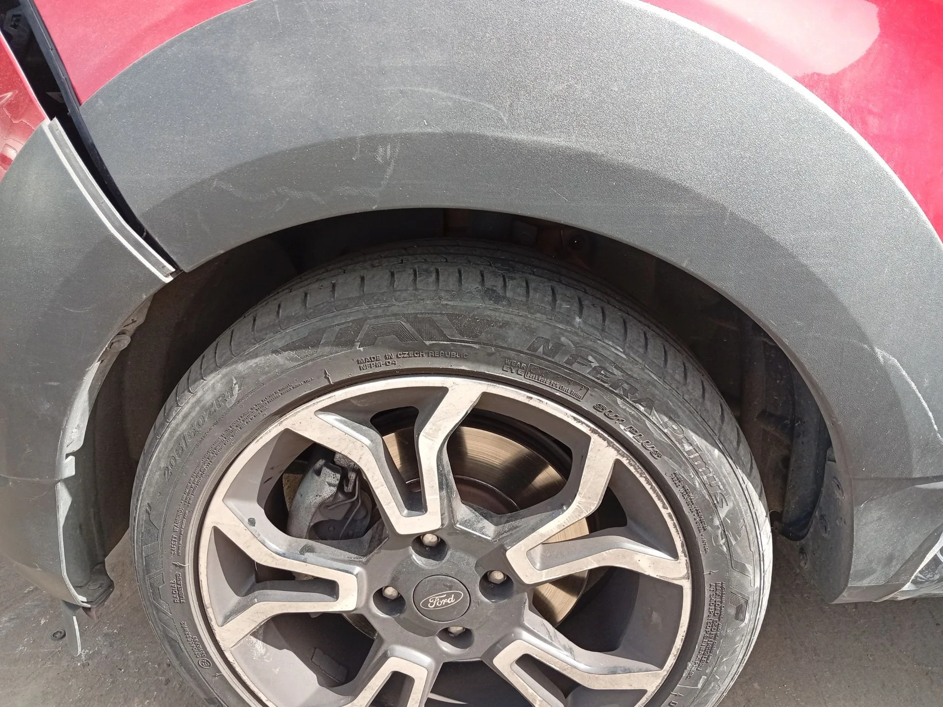 Paso De Rueda Delantero Izquierdo para Ford Ecosport