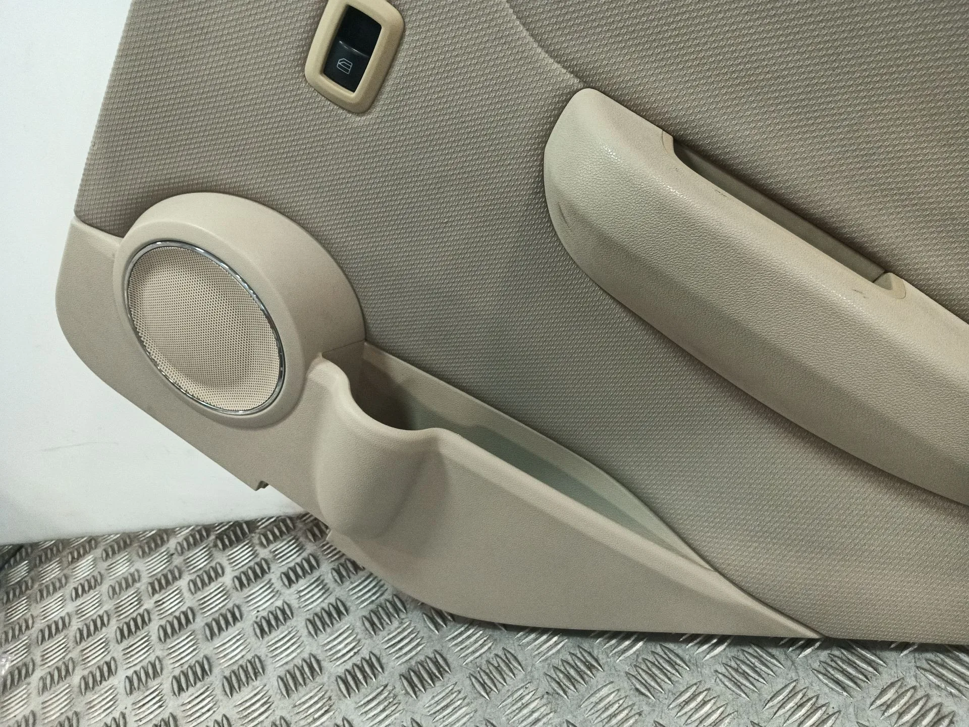 Guarnecido Puerta Trasera Derecha para Mercedes-Benz Clase A (W169)