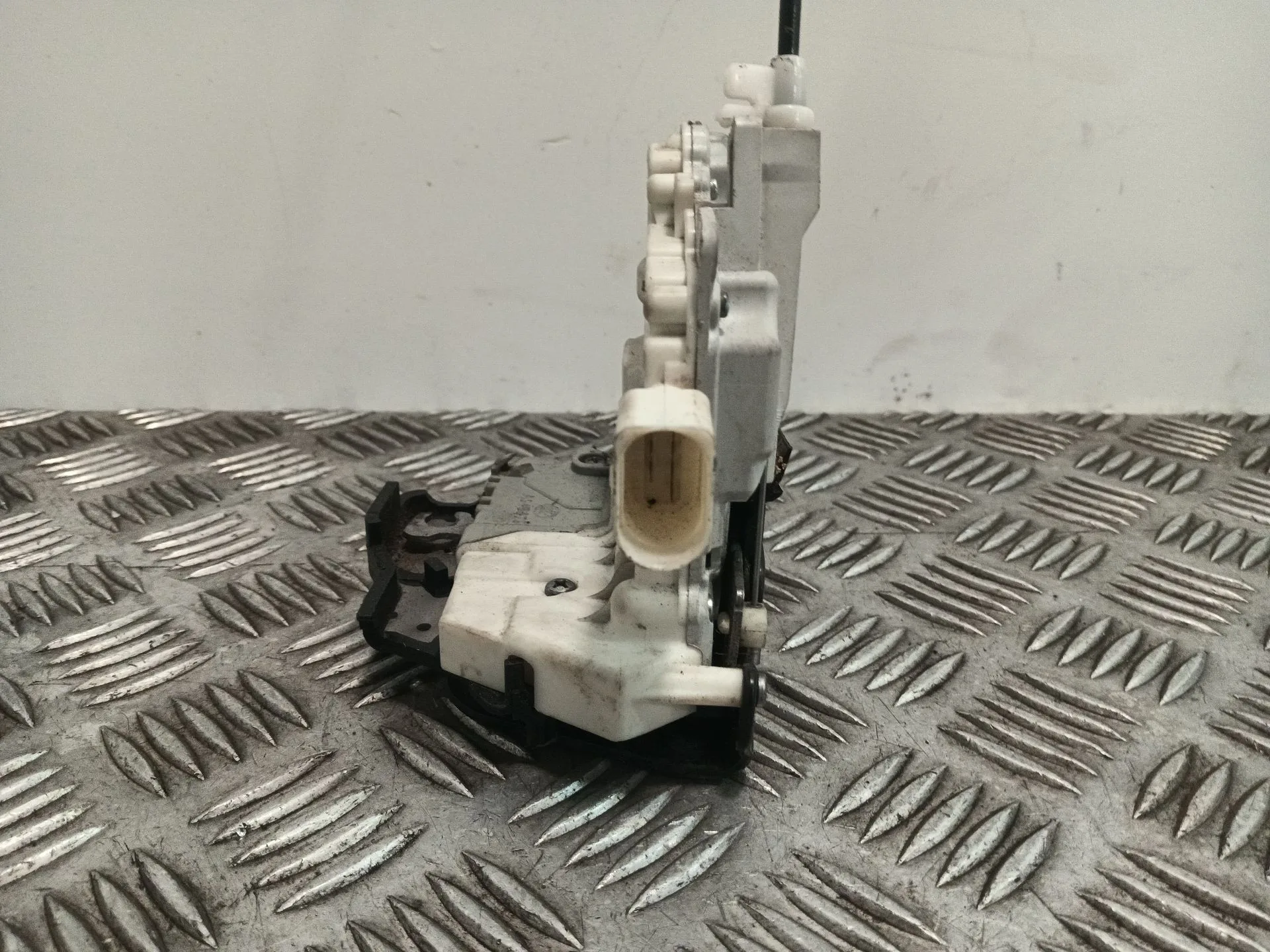Cerradura Puerta Delantera Derecha para Seat Exeo St (3R5)(2009>)