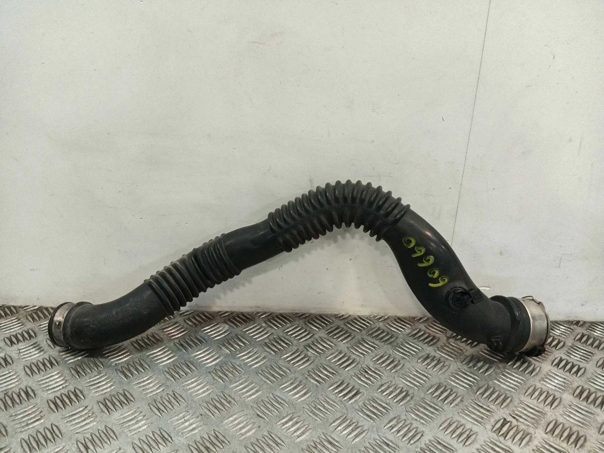 Tubo para Bmw 1 (E81)