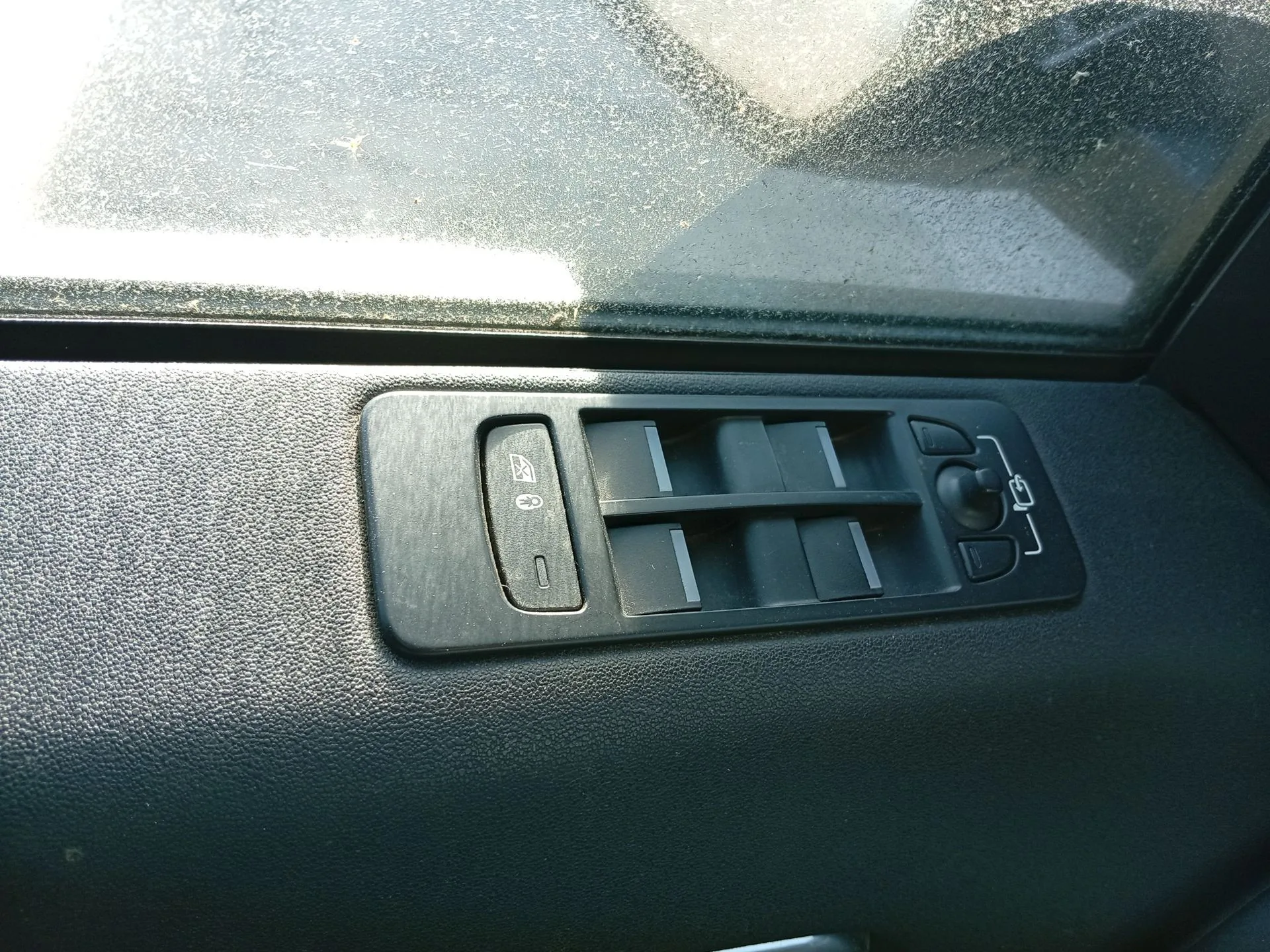 Mando Elevalunas Delantero Izquierdo para Land Rover Discovery Sport (L550)