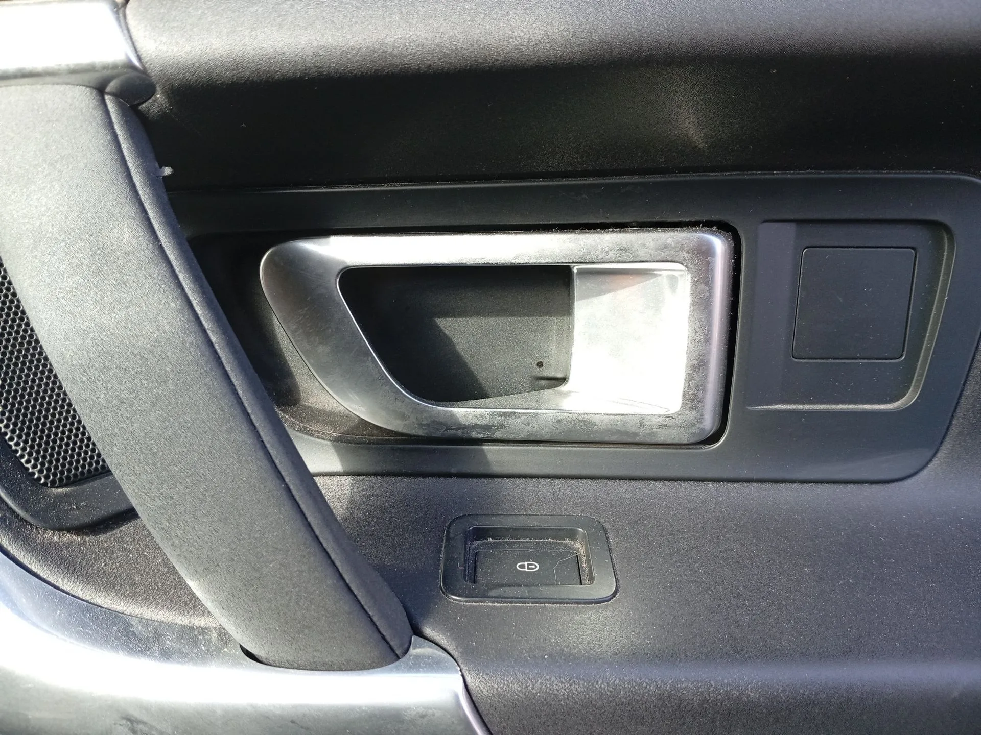 Maneta Interior Delantera Derecha para Land Rover Discovery Sport (L550)