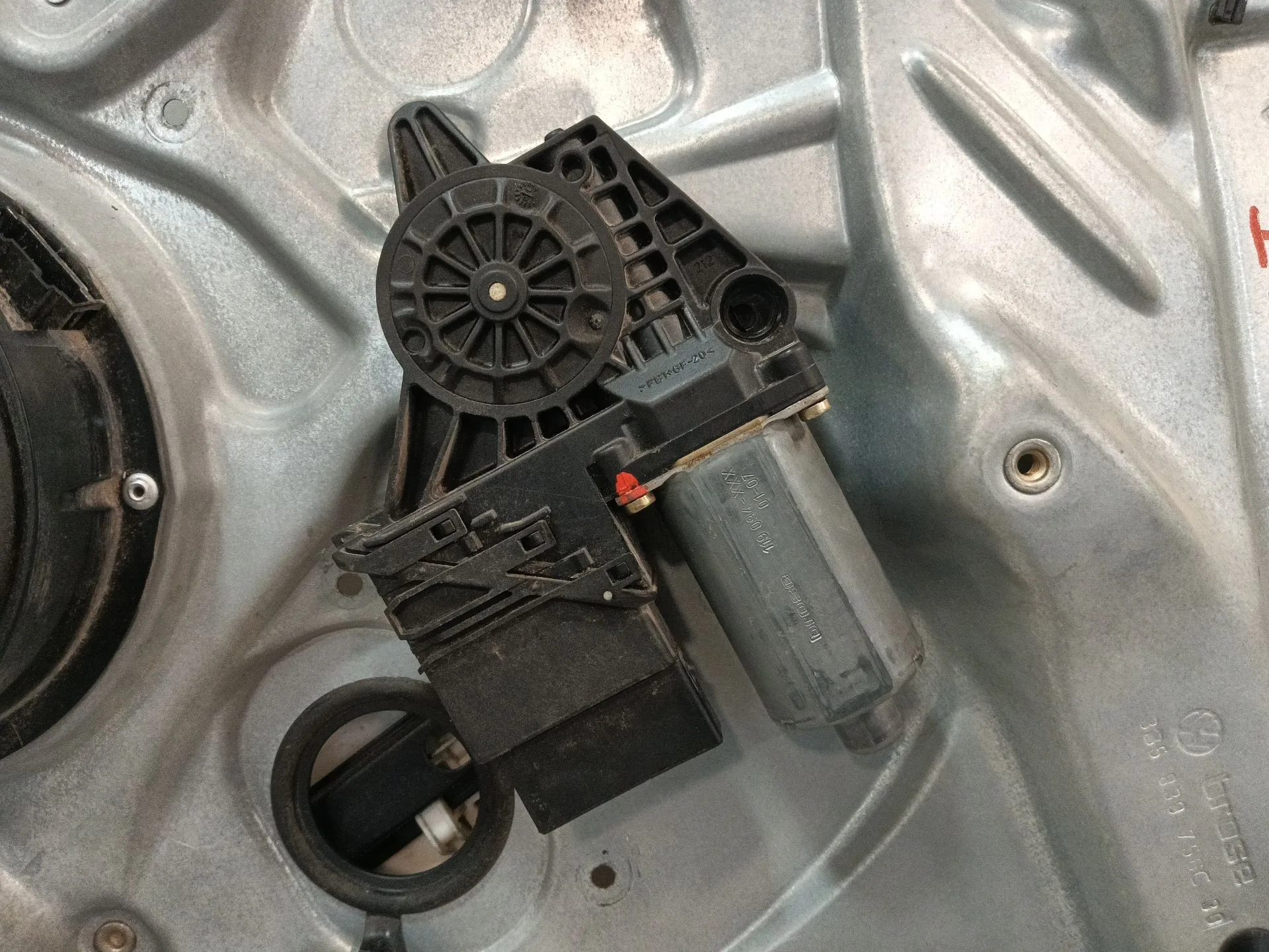 Elevalunas Trasero Derecho para Volkswagen Passat Berlina (3B3)