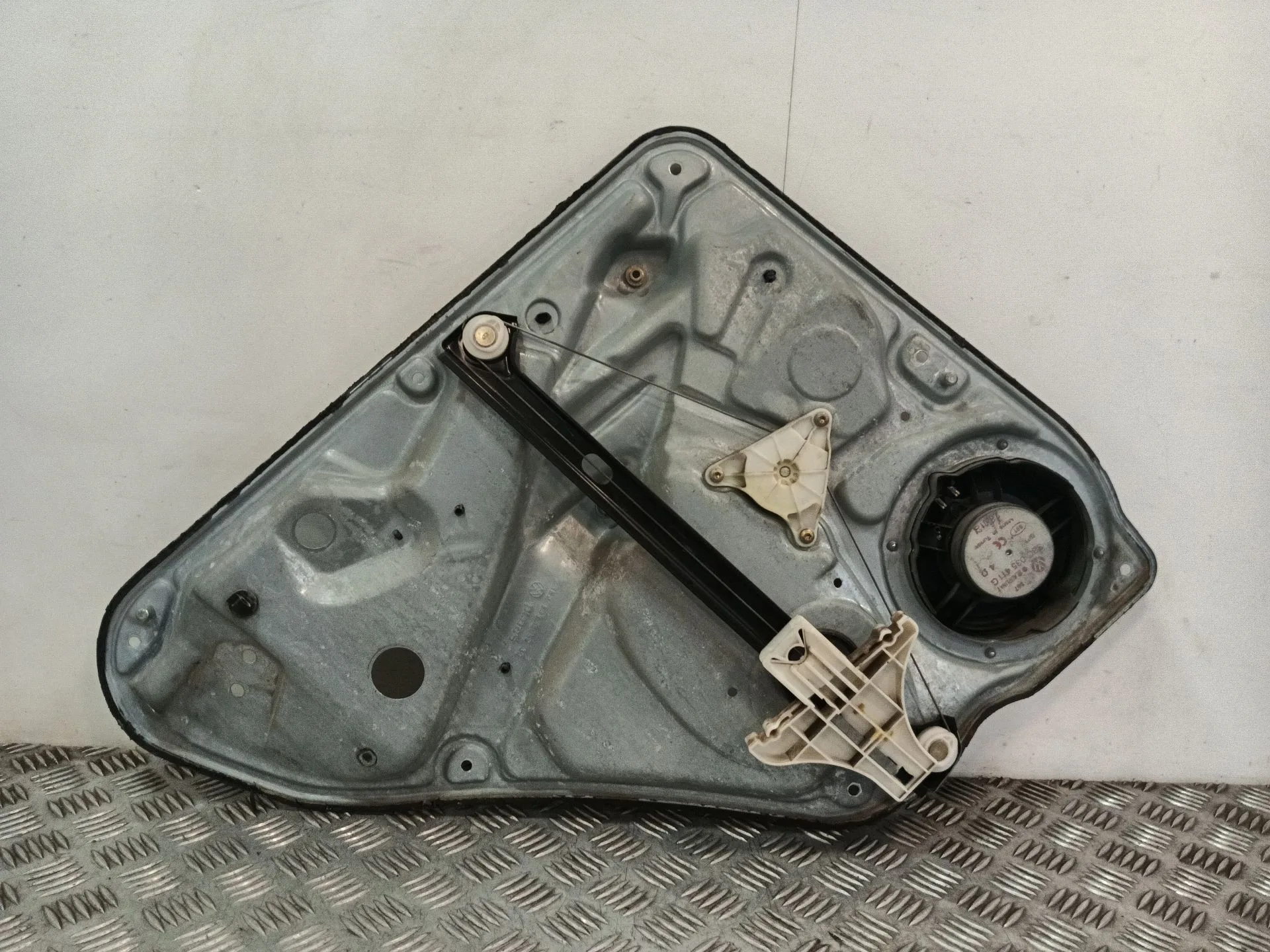 Elevalunas Trasero Derecho para Volkswagen Passat Berlina (3B3)