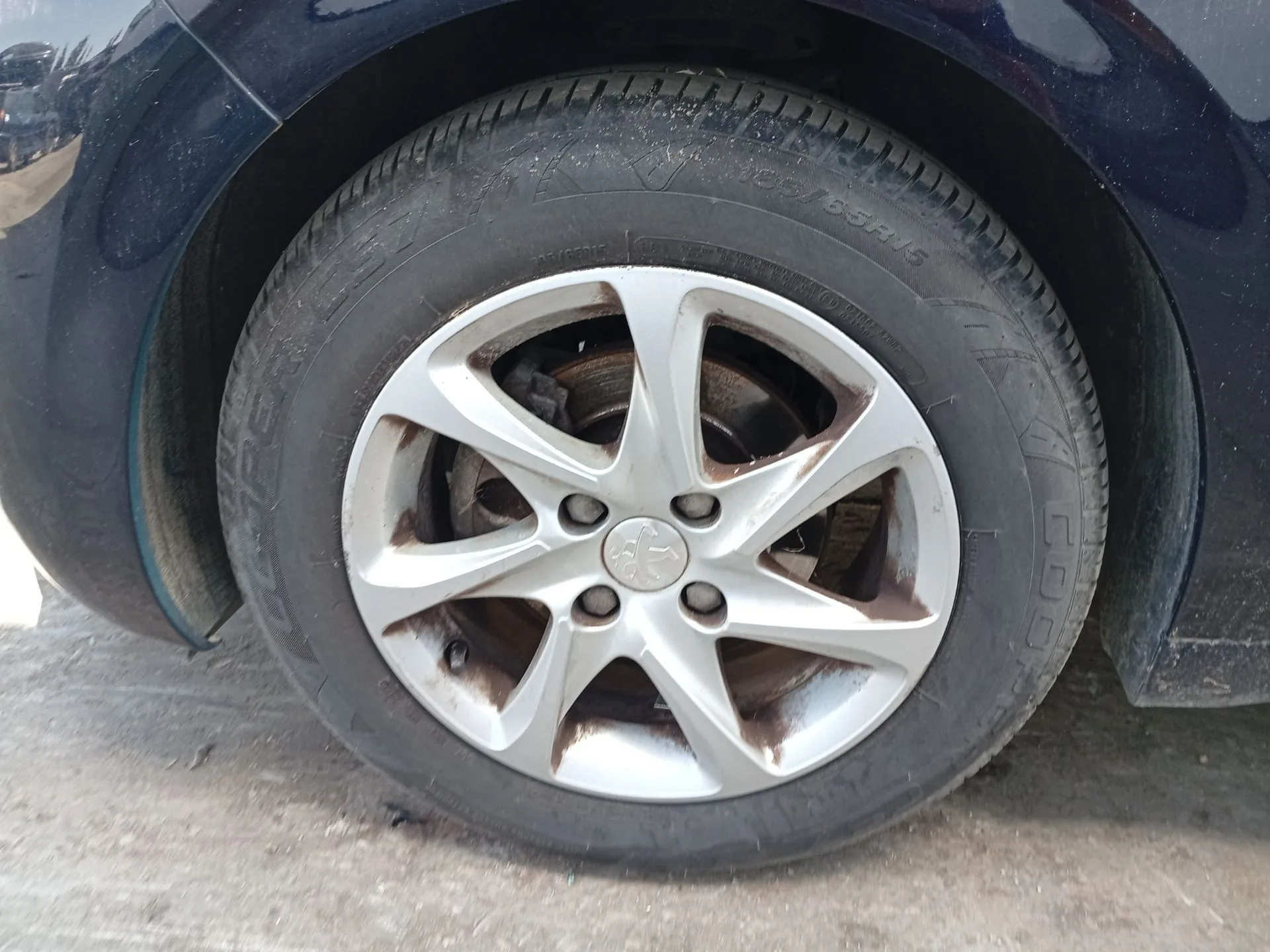 Mangueta Delantera Izquierda para Peugeot 208 I (Ca_, Cc_)