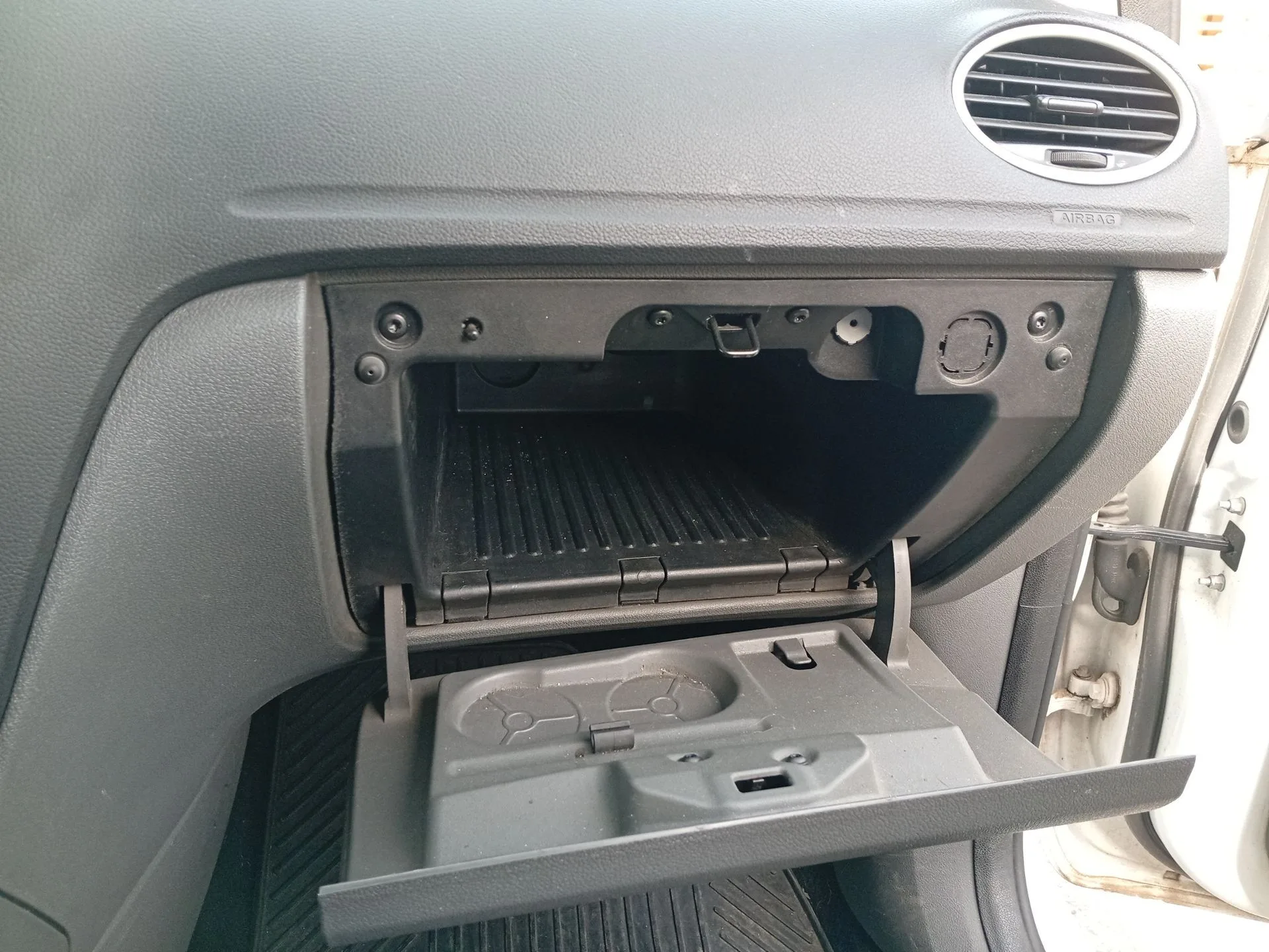 Guantera para Ford Focus Ii (Da_, Hcp, Dp)