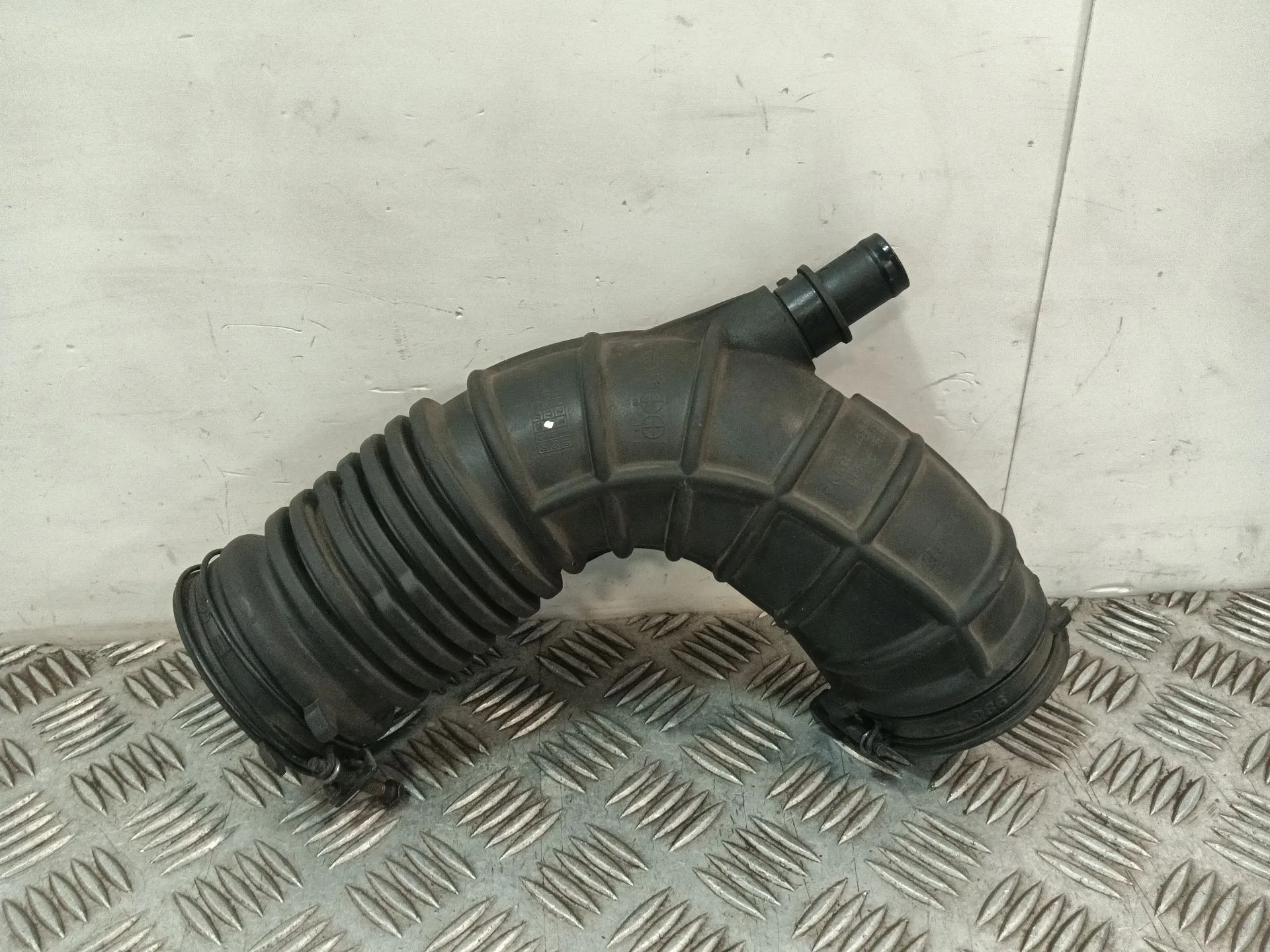 Tubo para Kia Stonic (Yb)