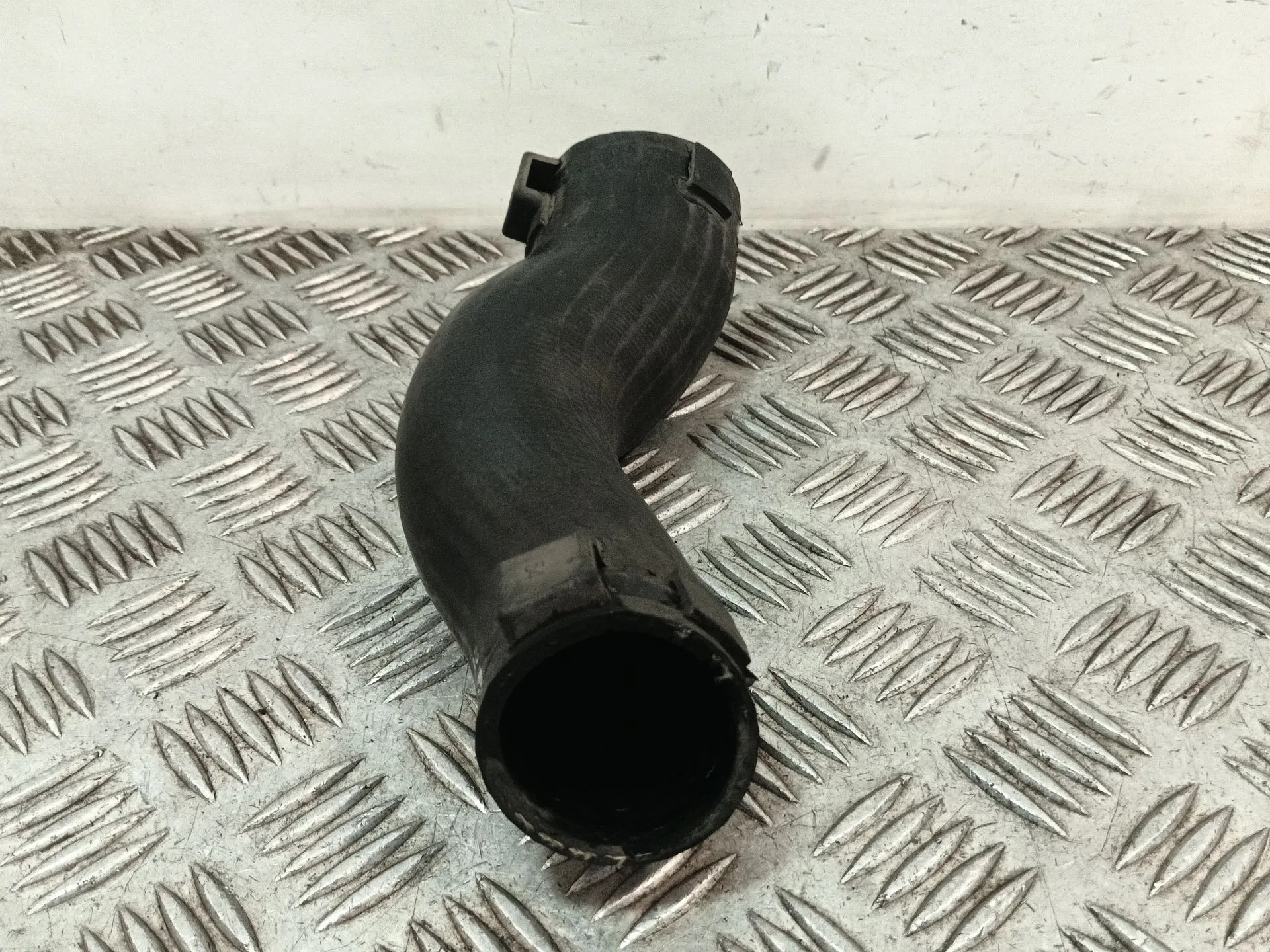 Tubo para Kia Carens Iv