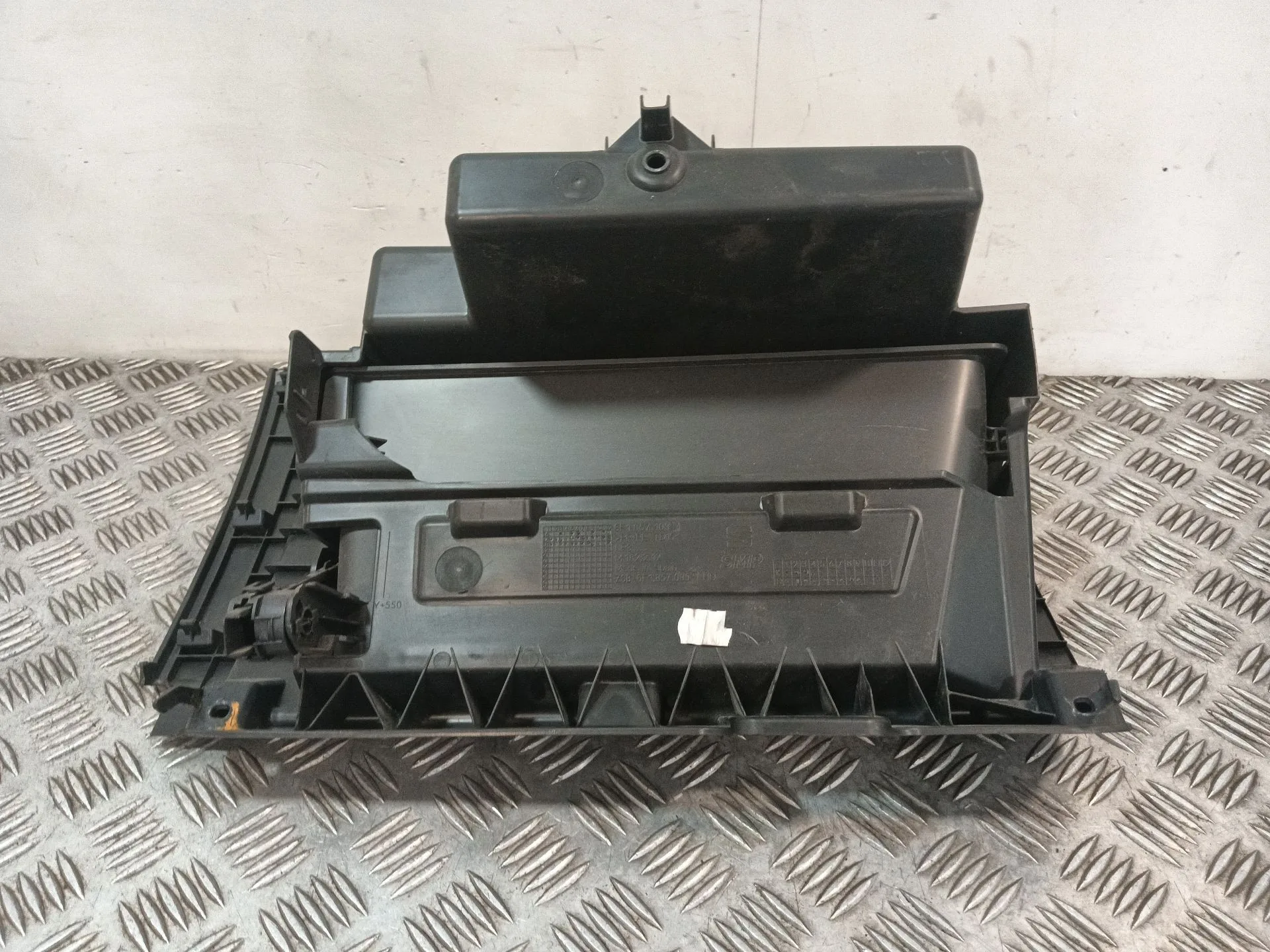 Guantera para Seat Ibiza (Kj1)