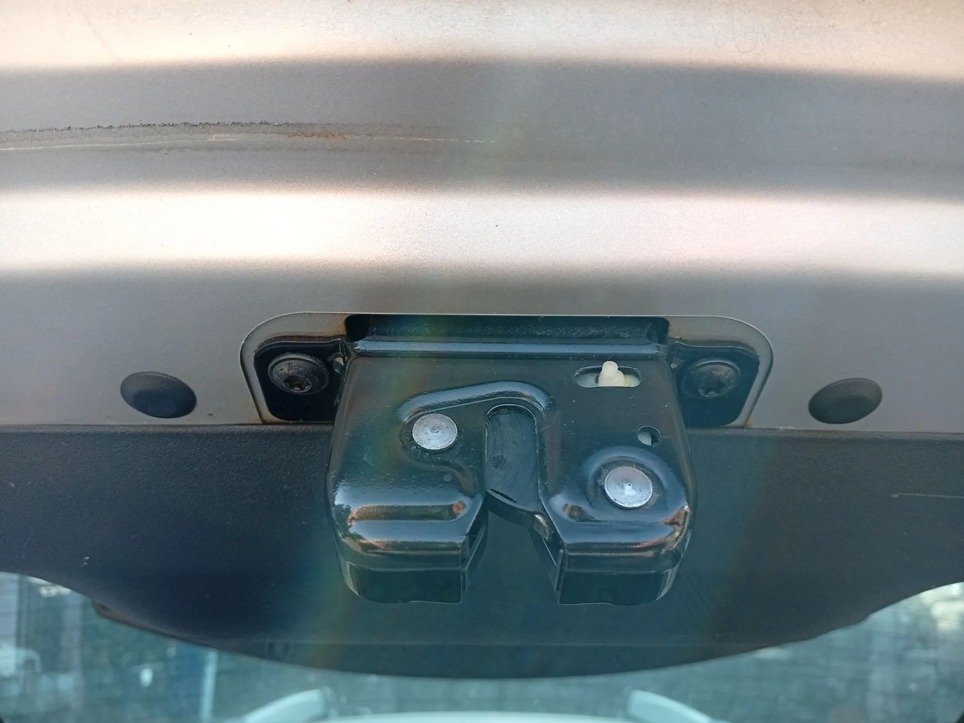 Cerradura Maletero / Porton para Dacia Duster (Hs_)
