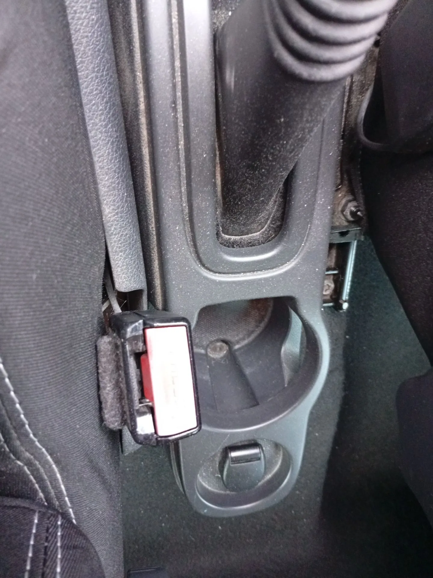 Enganche Cinturon Delantero Izquierdo para Dacia Duster (Hs_)