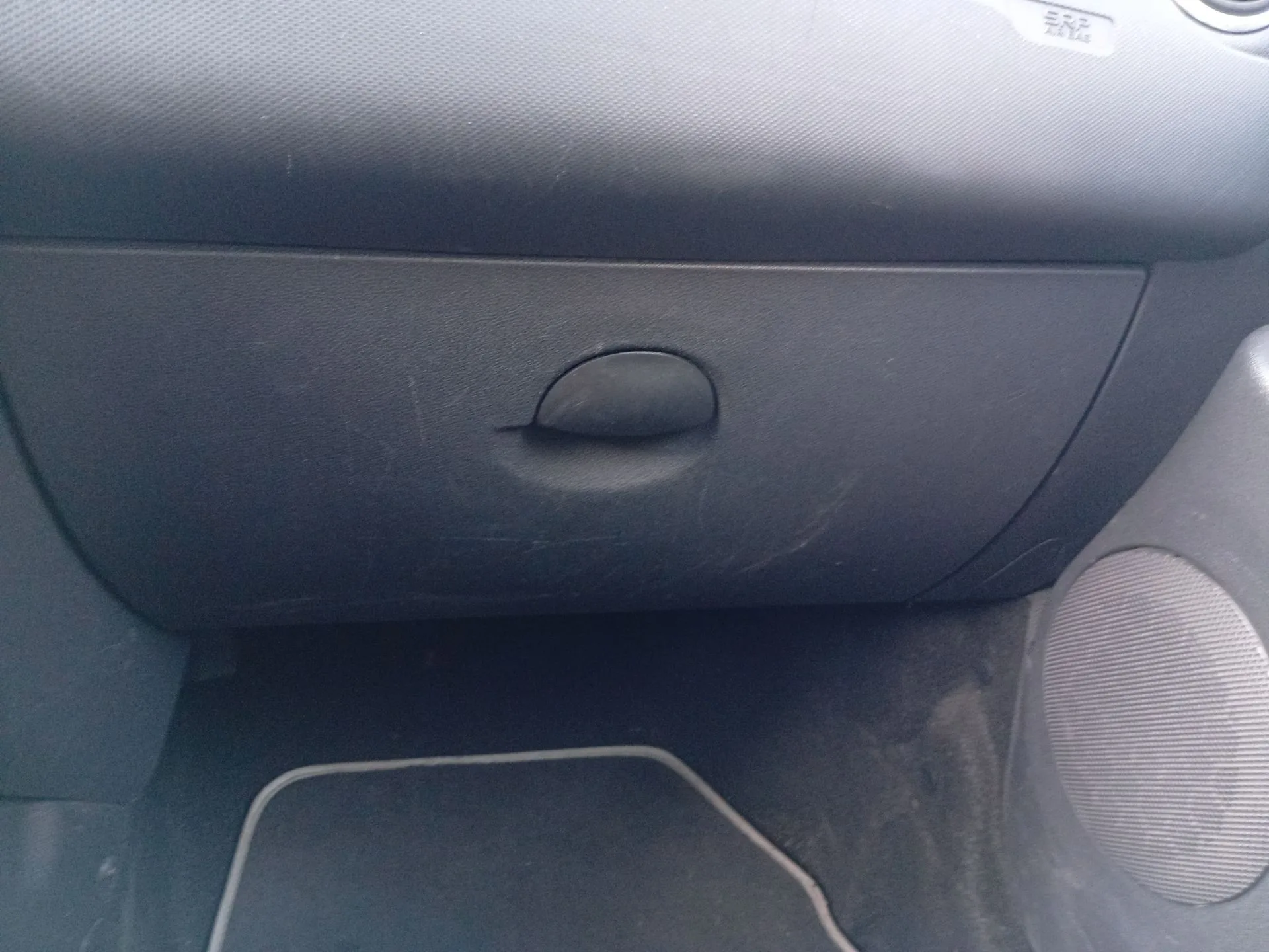 Guantera para Dacia Duster (Hs_)