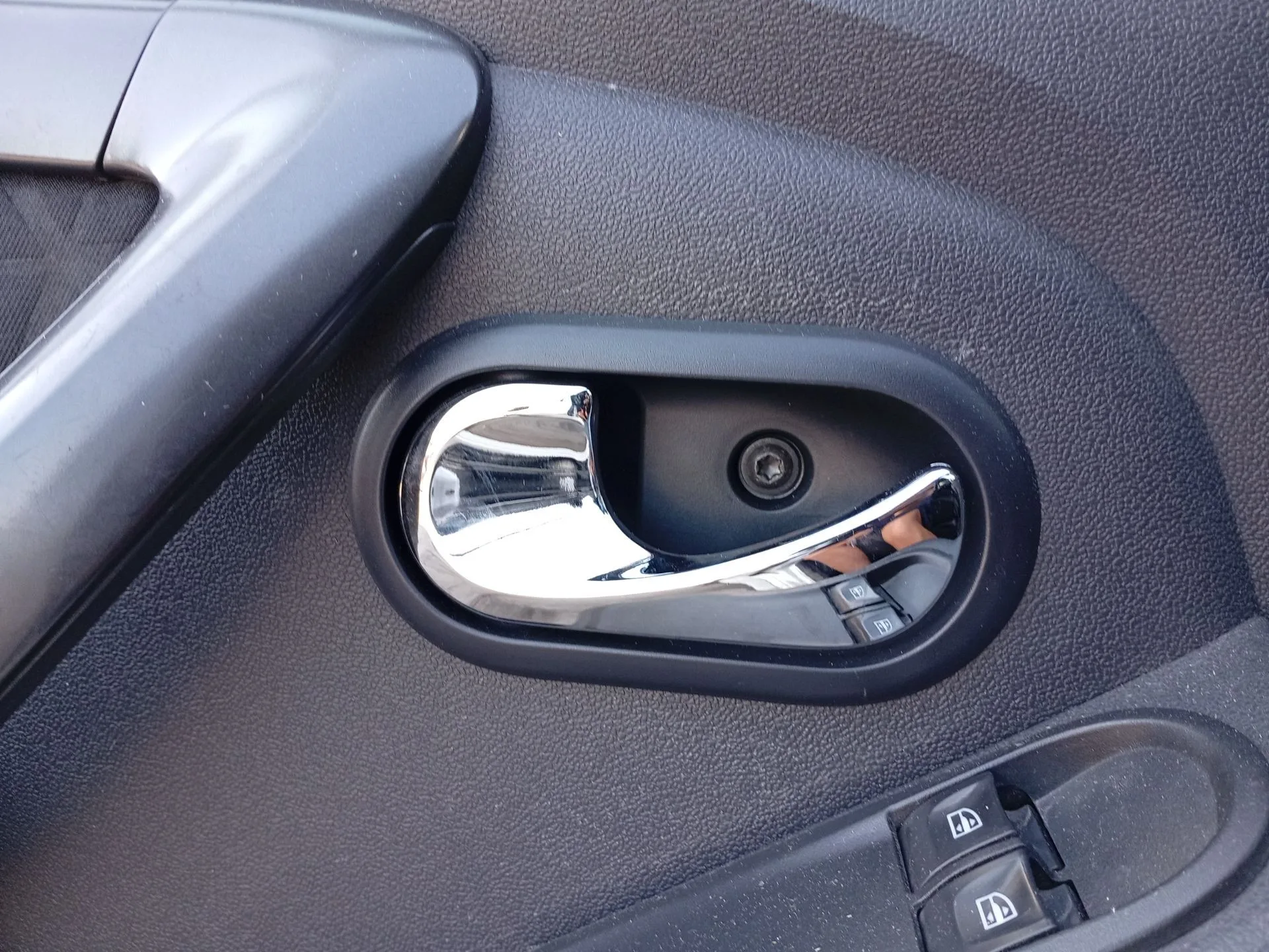 Maneta Interior Delantera Izquierda para Dacia Duster (Hs_)