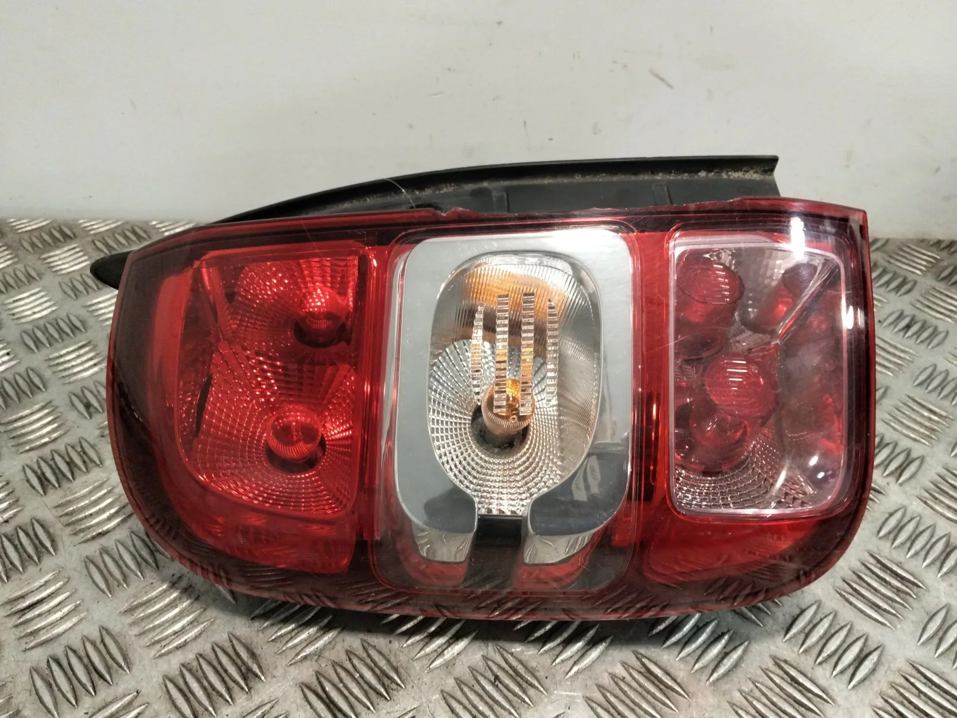 Piloto Trasero Izquierdo para Dacia Duster (Hs_)
