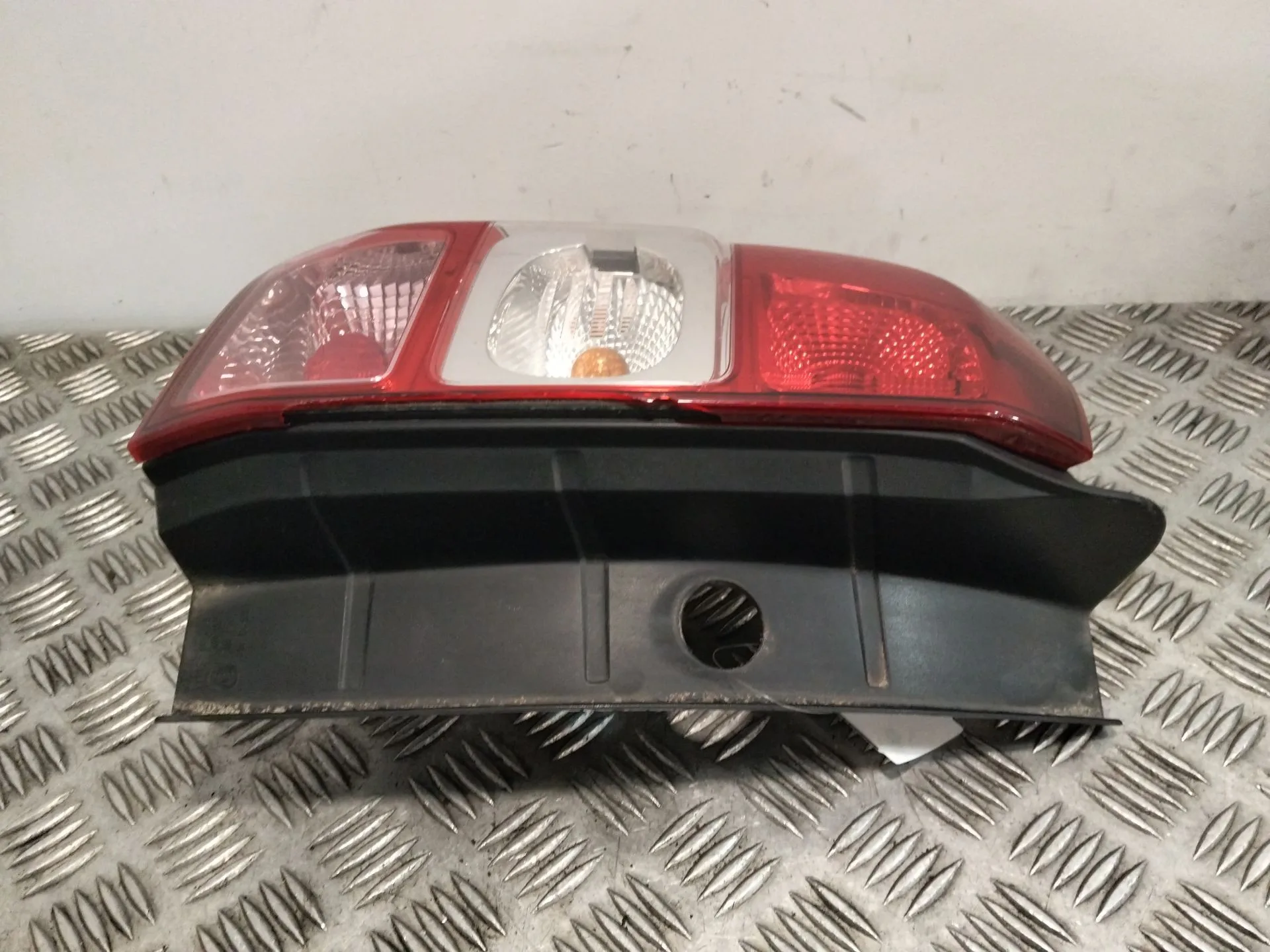 Piloto Trasero Izquierdo para Dacia Duster (Hs_)