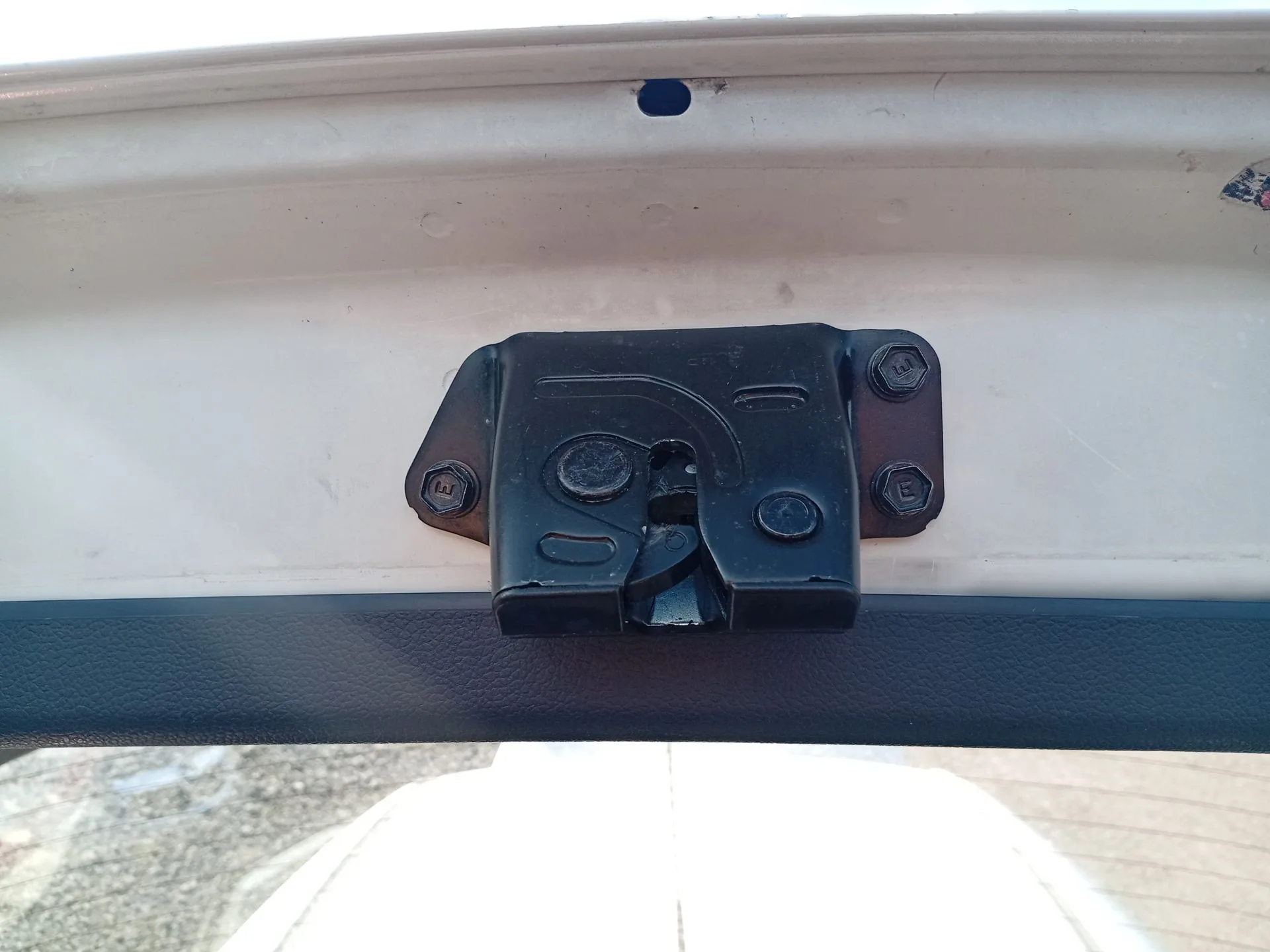 Cerradura Maletero / Porton para Kia Rio Iii (Ub)