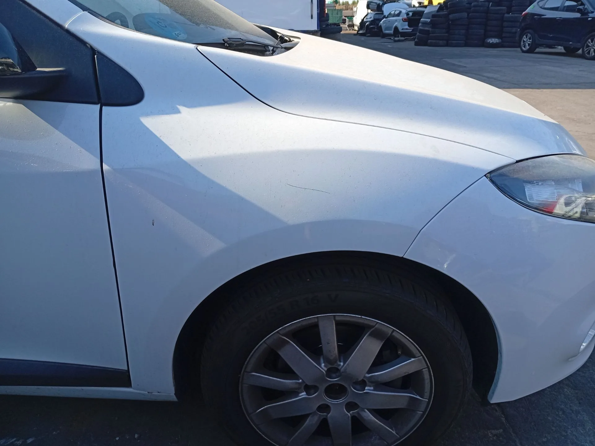 Aleta Delantera Derecha para Renault Megane Iii Hatchback (Bz0/1_, B3_)