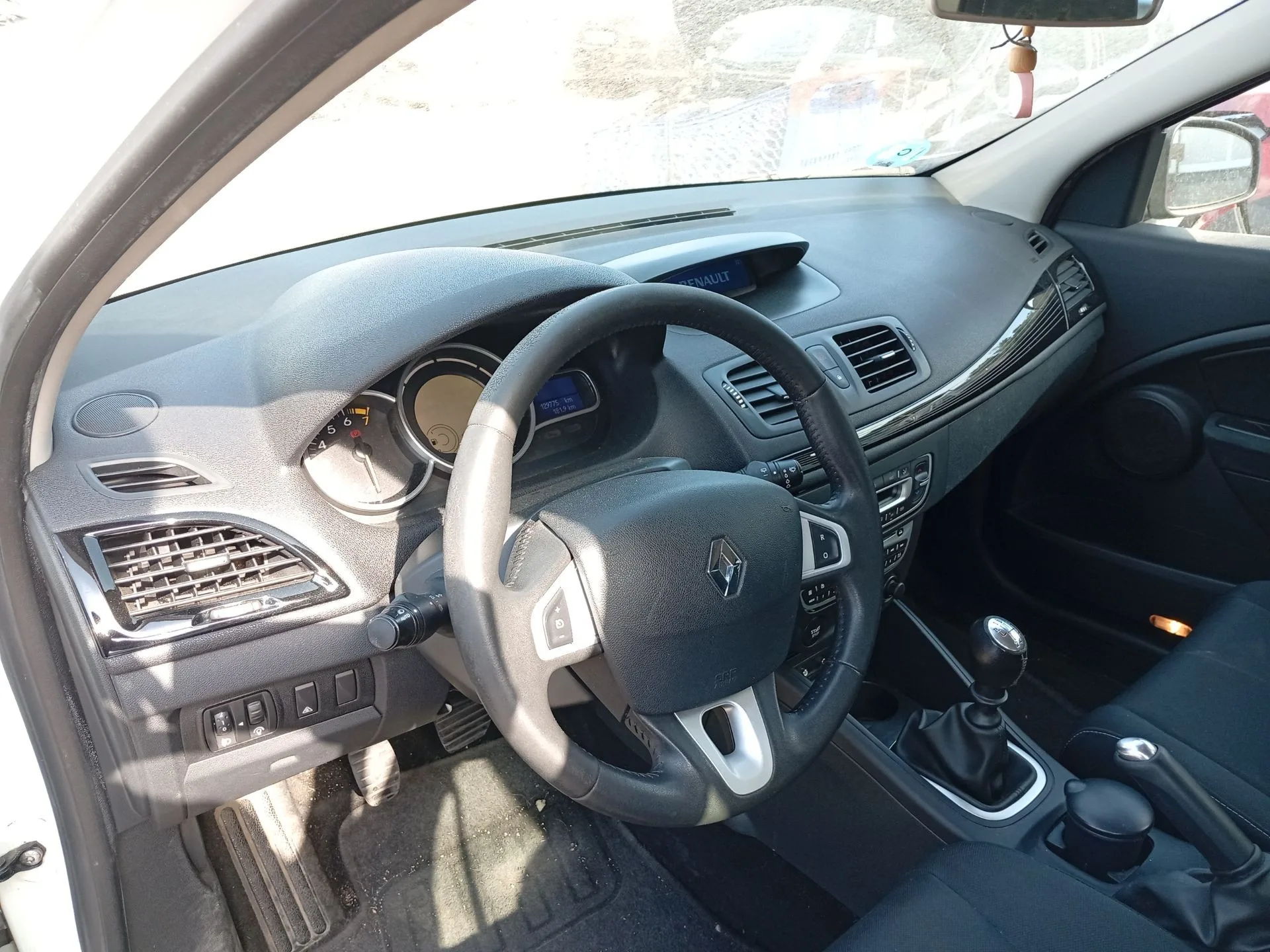 Salpicadero para Renault Megane Iii Hatchback (Bz0/1_, B3_)
