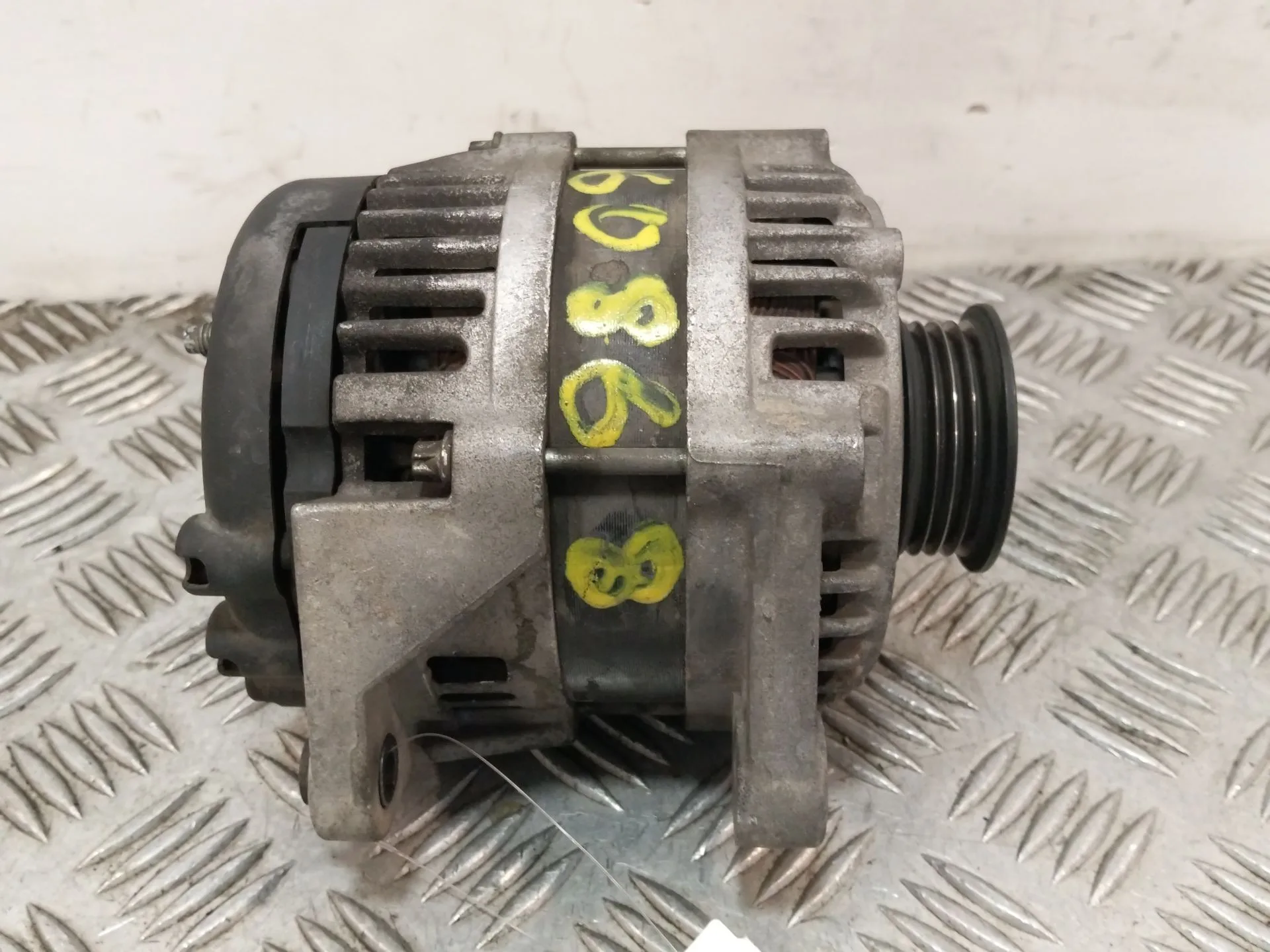 Alternador para Chevrolet Aveo / Kalos Hatchback (T250, T255)