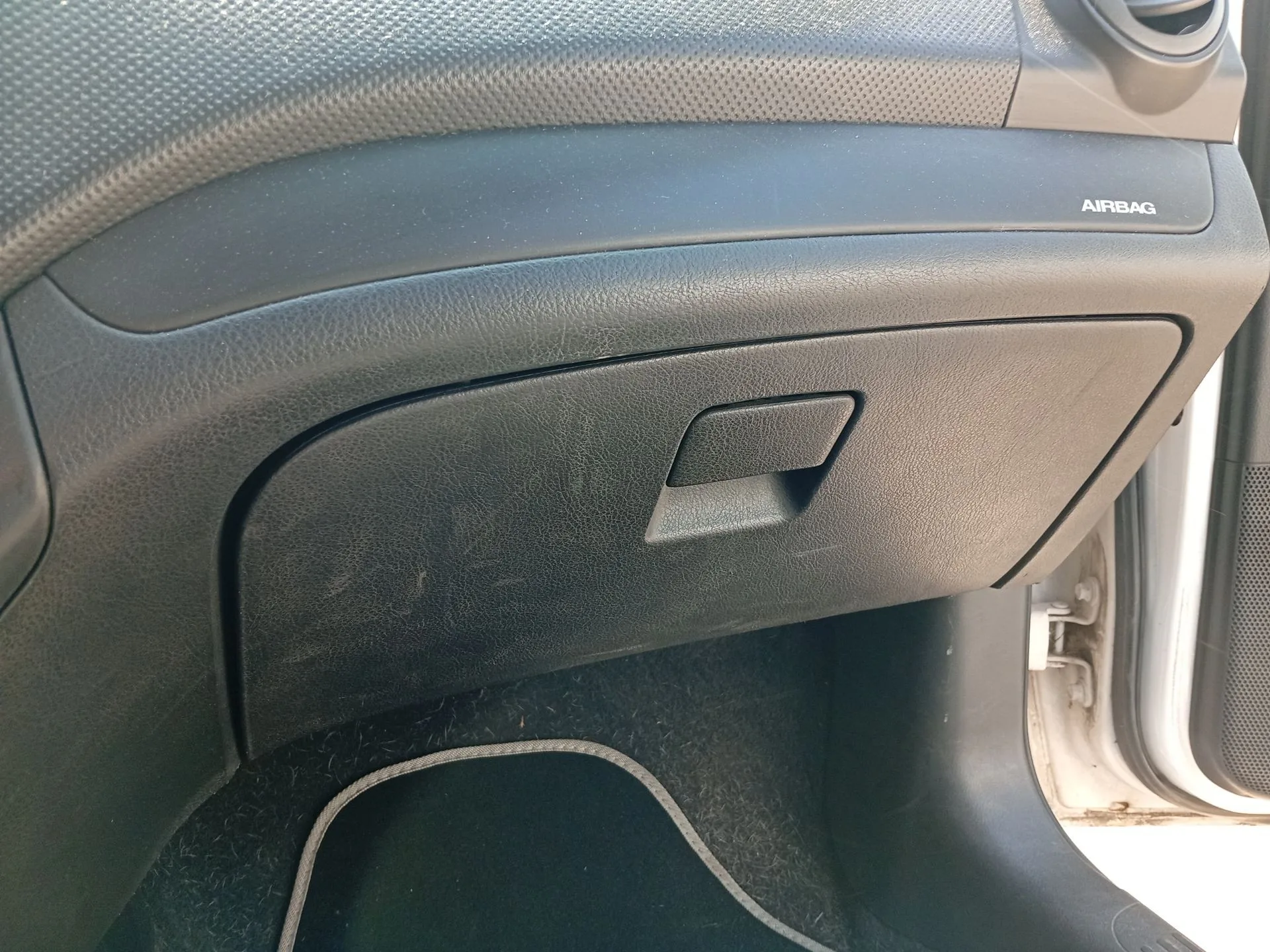 Guantera para Chevrolet Aveo / Kalos Hatchback (T250, T255)