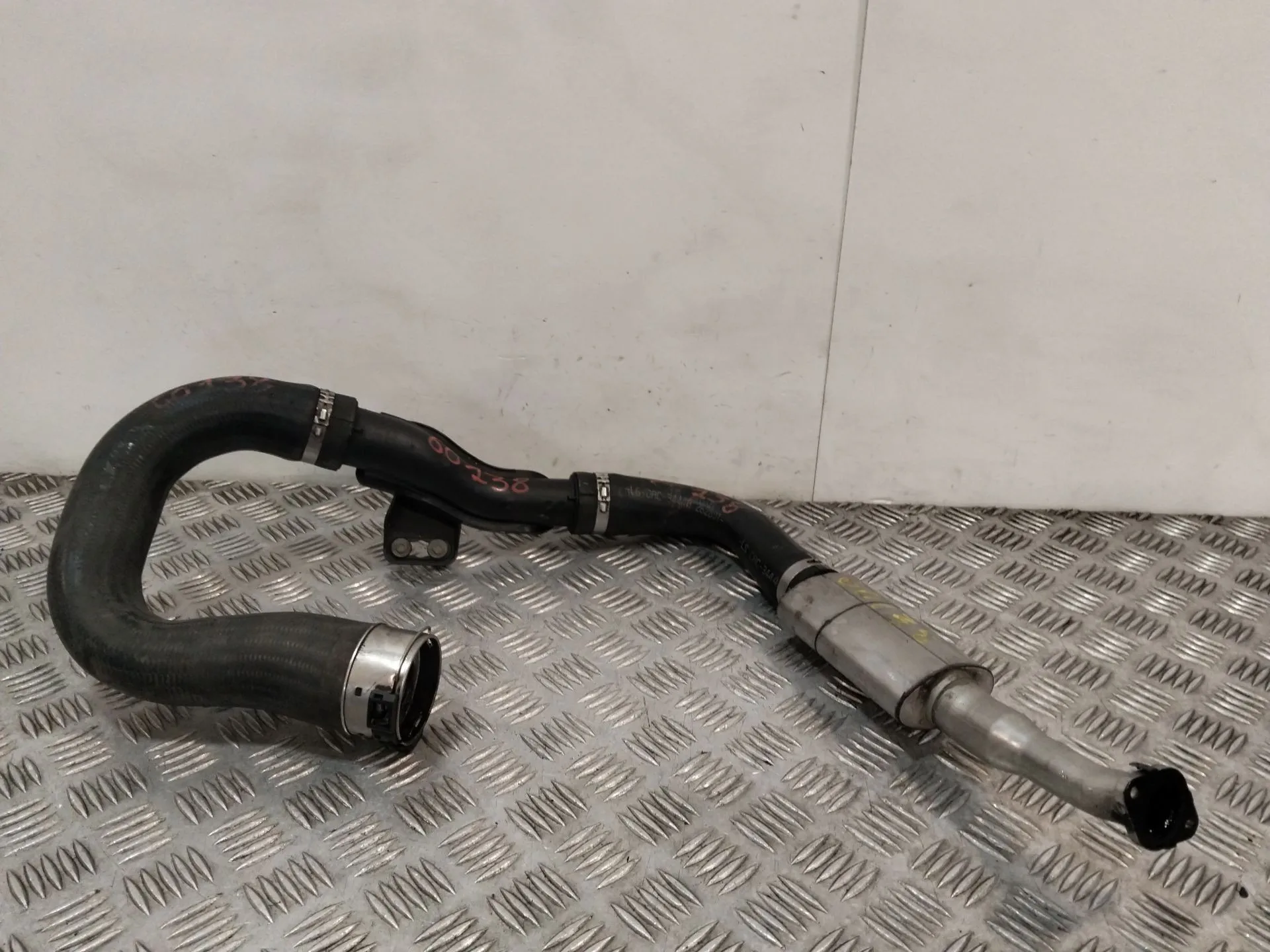 Tubo para Chevrolet Aveo Hatchback (T300)