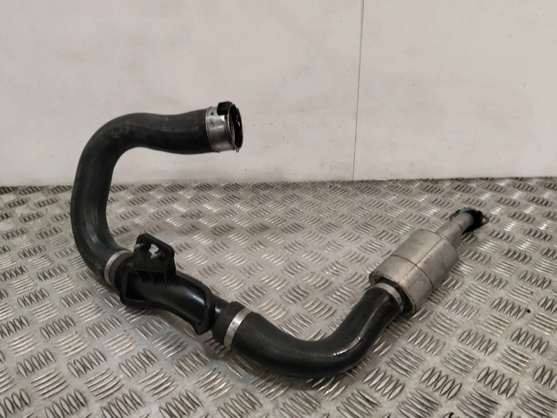 Tubo para Chevrolet Aveo Hatchback (T300)