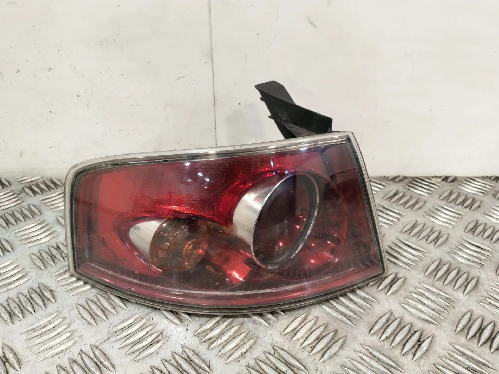 Piloto Trasero Izquierdo para Seat Ibiza Iii (6L1)
