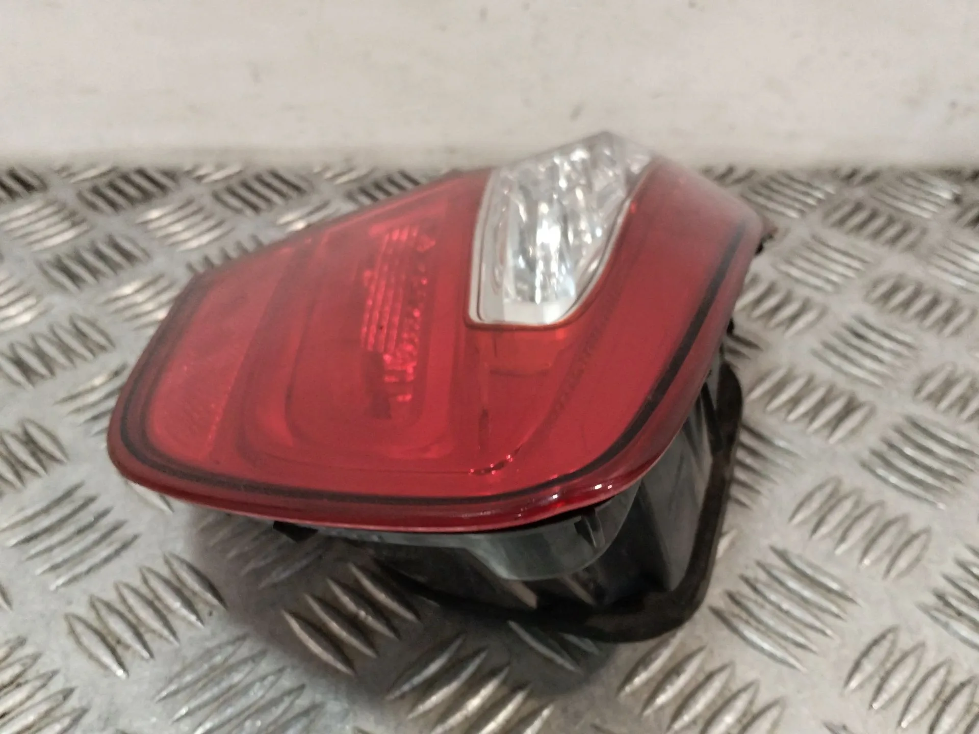Piloto Trasero Izquierdo Interior para Kia Rio Iii (Ub)