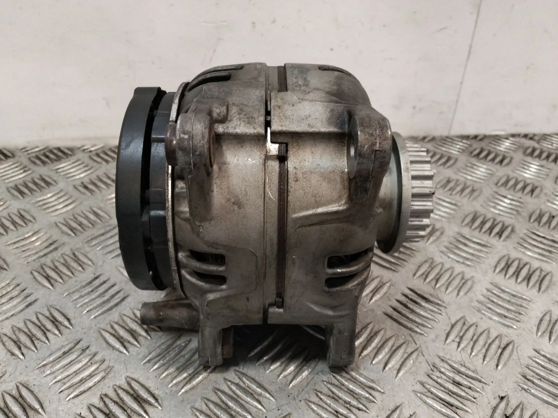 Alternador para Volkswagen Touareg (7La)