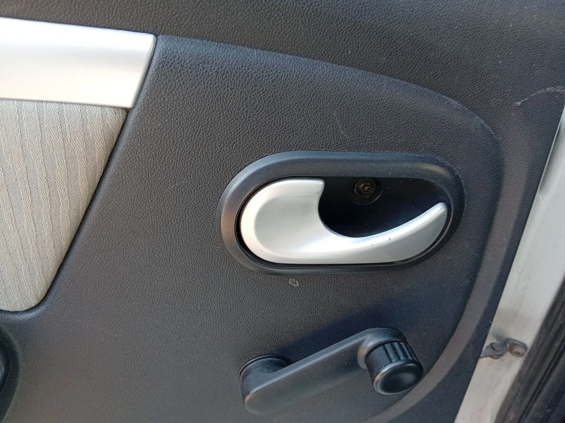 Maneta Interior Trasera Izquierda para Dacia Logan (Ls_)