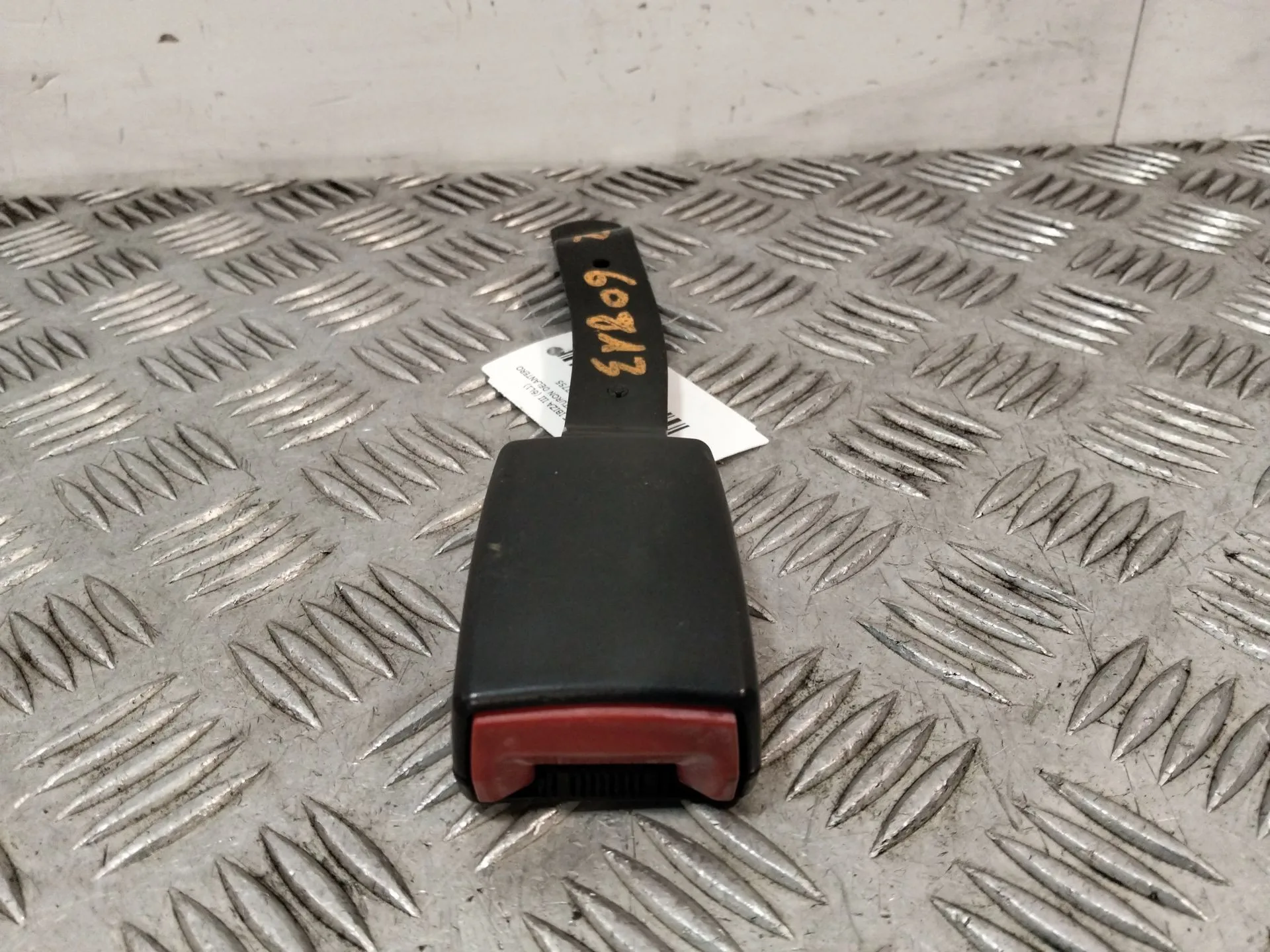 Enganche Cinturon Delantero Izquierdo para Seat Ibiza Iii (6L1)