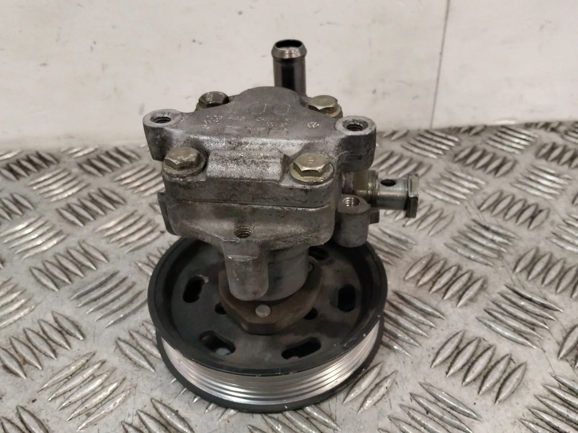 Bomba Direccion para Volkswagen Golf Iv (1J1)