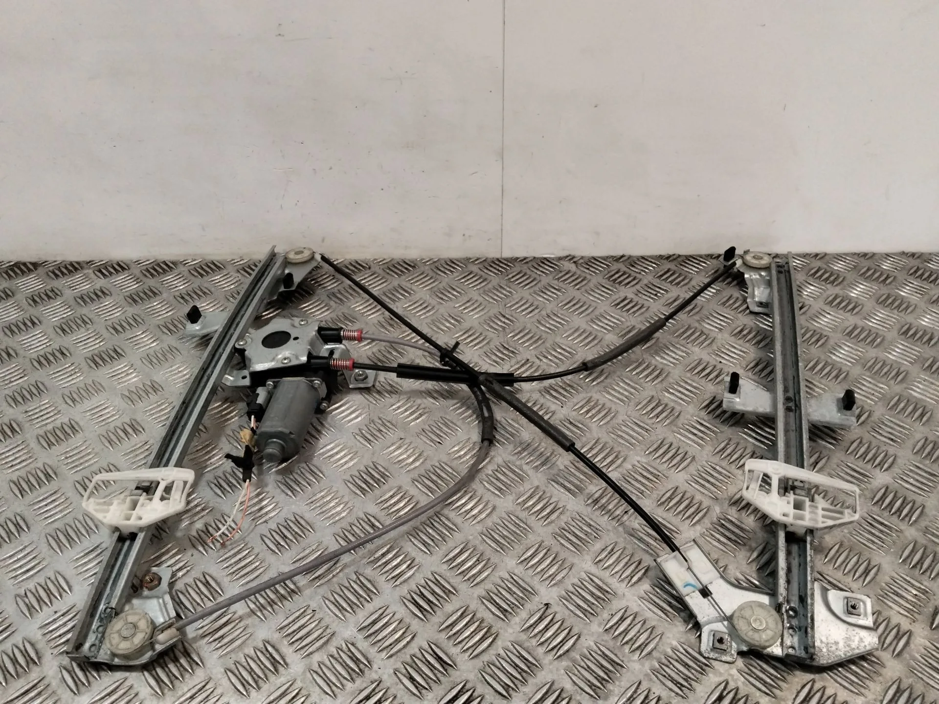 Elevalunas Delantero Izquierdo para Citroën Berlingo / Berlingo First Furgoneta/Monovolumen (M_)