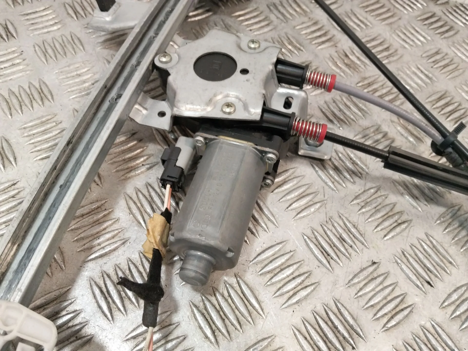 Elevalunas Delantero Izquierdo para Citroën Berlingo / Berlingo First Furgoneta/Monovolumen (M_)