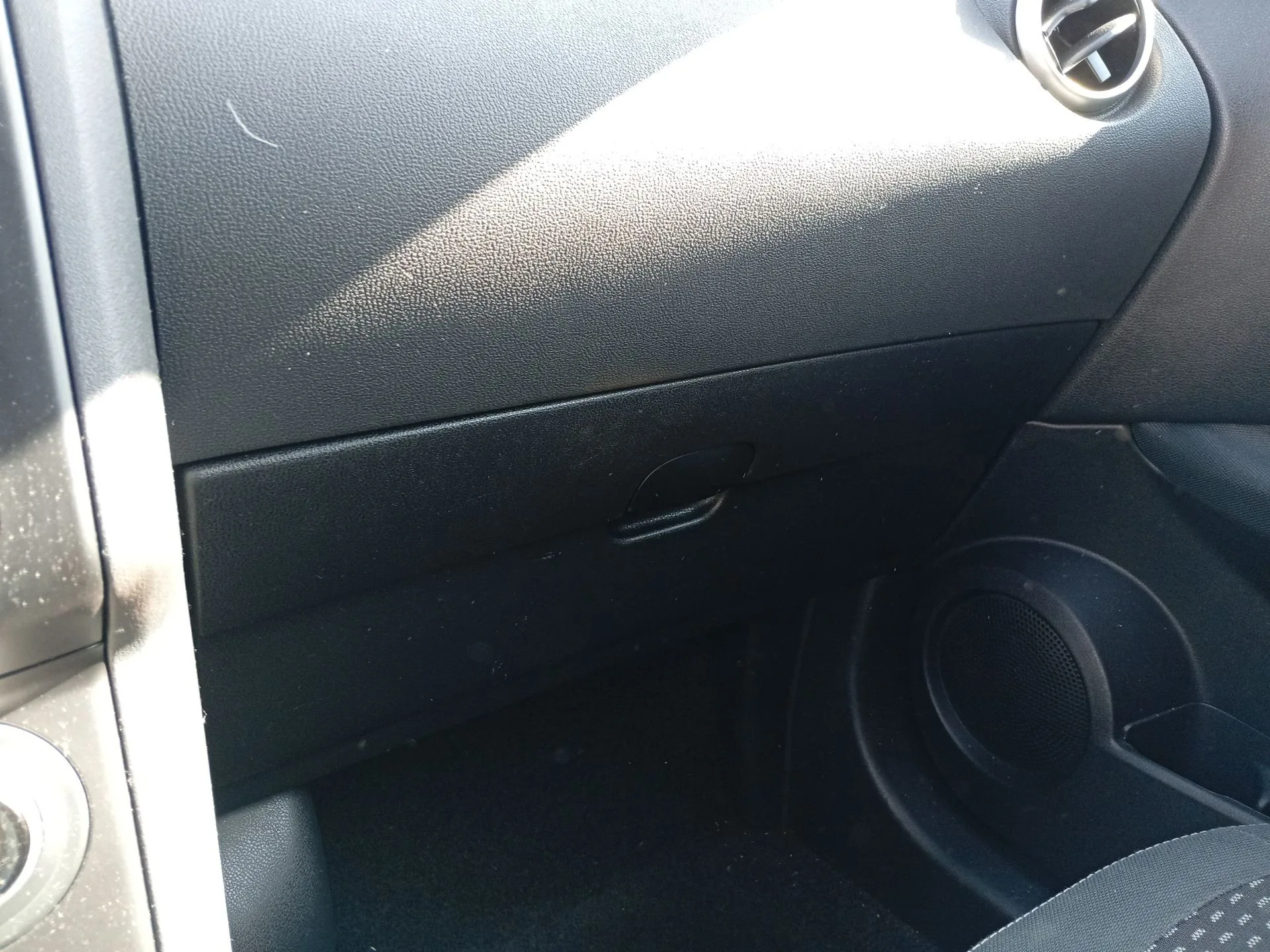 Guantera para Nissan Qashqai I (J10, Nj10)