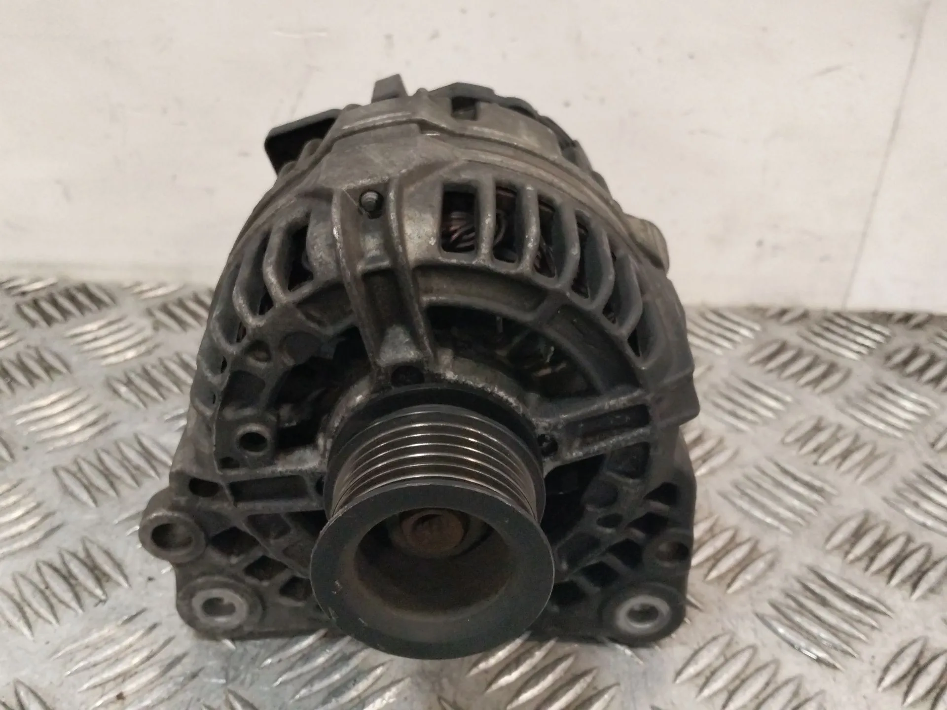 Alternador para Volkswagen Polo (6N2)