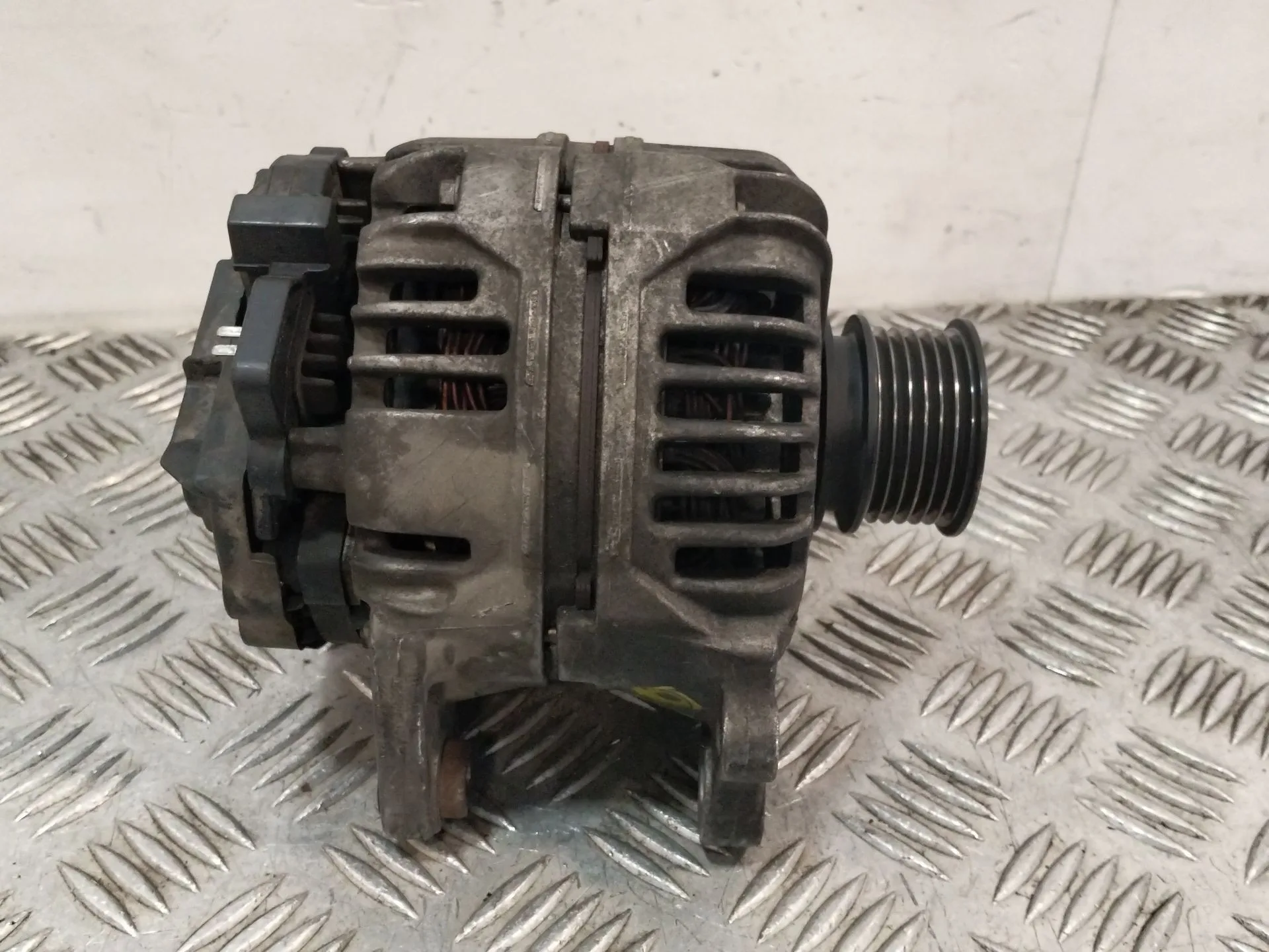 Alternador para Volkswagen Polo (6N2)